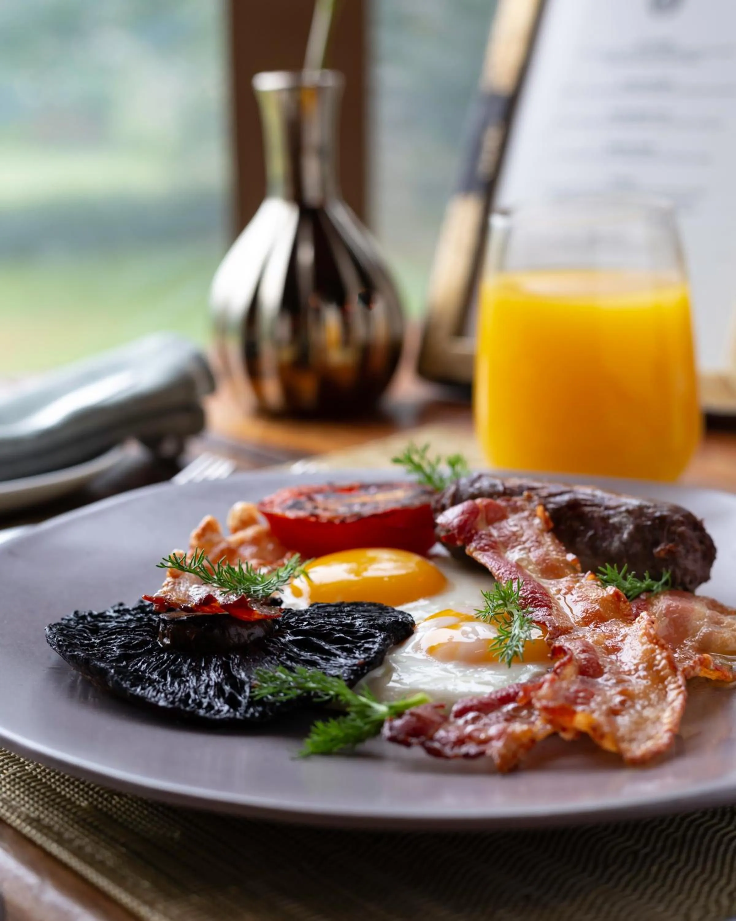 Breakfast in Hartford House