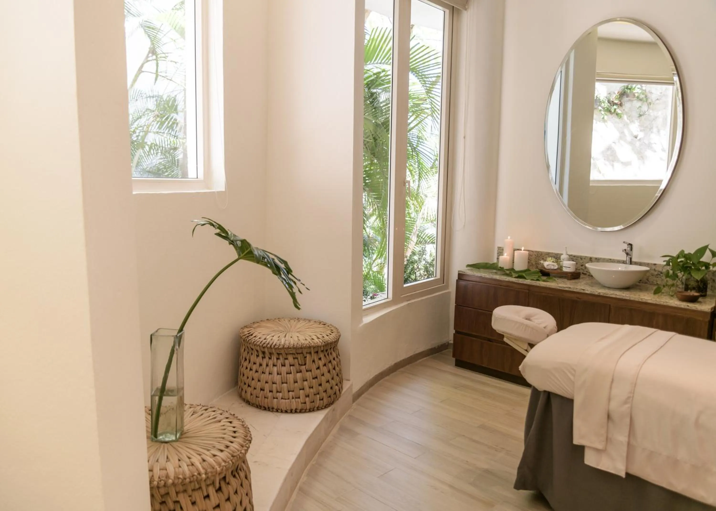 Spa and wellness centre/facilities, Bed in Grand Miramar All Luxury Suites & Residences