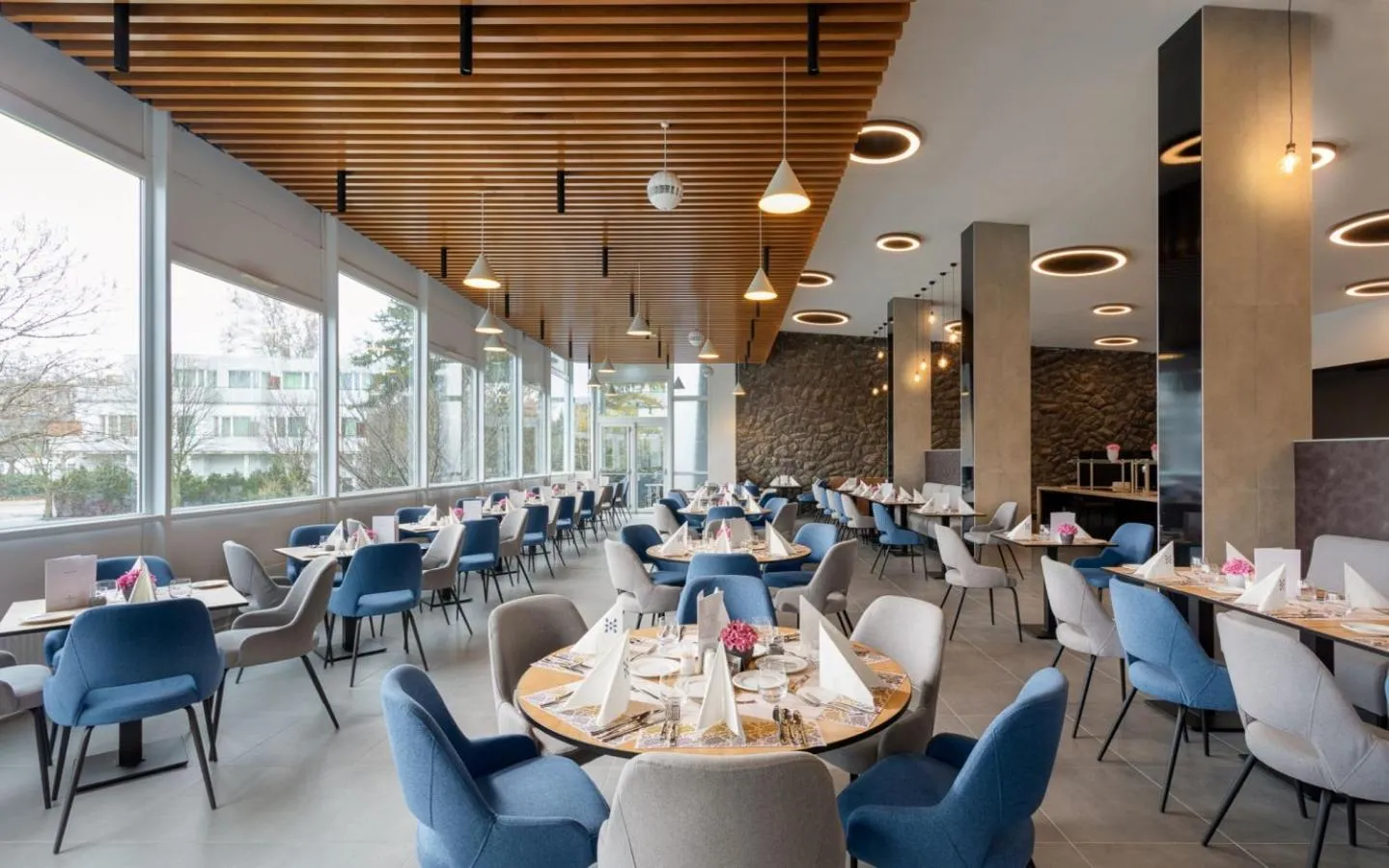 Restaurant/places to eat in Hunguest Hotel Apollo