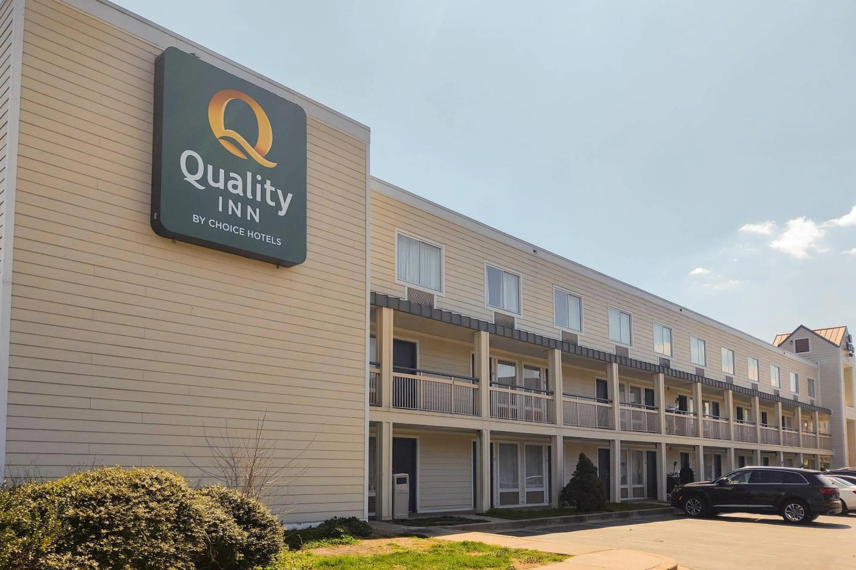 Property building in Quality Inn Newark - Wilmington