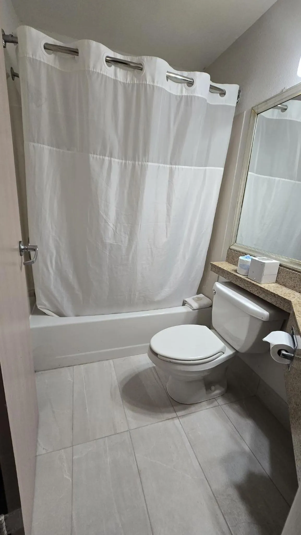 Bathroom in Quality Inn Newark - Wilmington