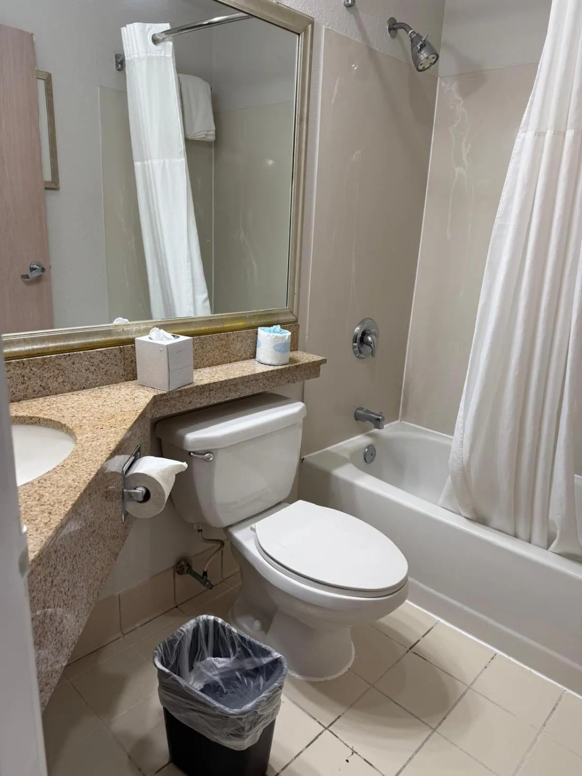 Toilet in Quality Inn Newark - Wilmington
