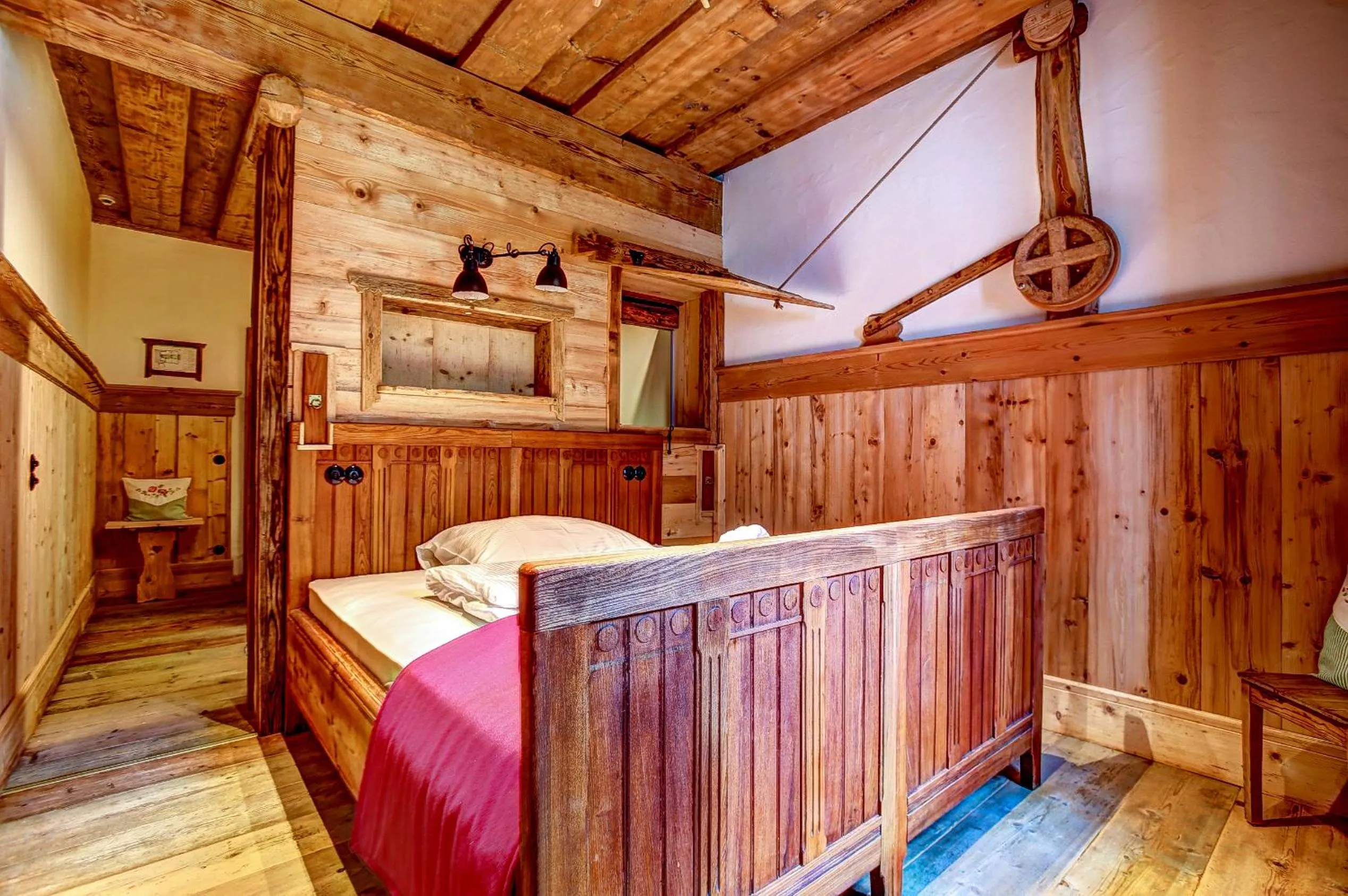 Photo of the whole room, Bed in Welterbe-Wirtshaus Steegwirt