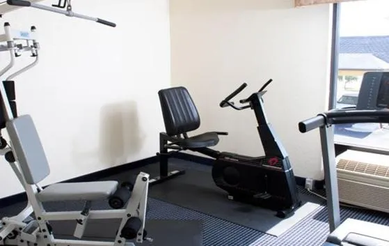 Fitness centre/facilities in Country Hearth Inn-Union City