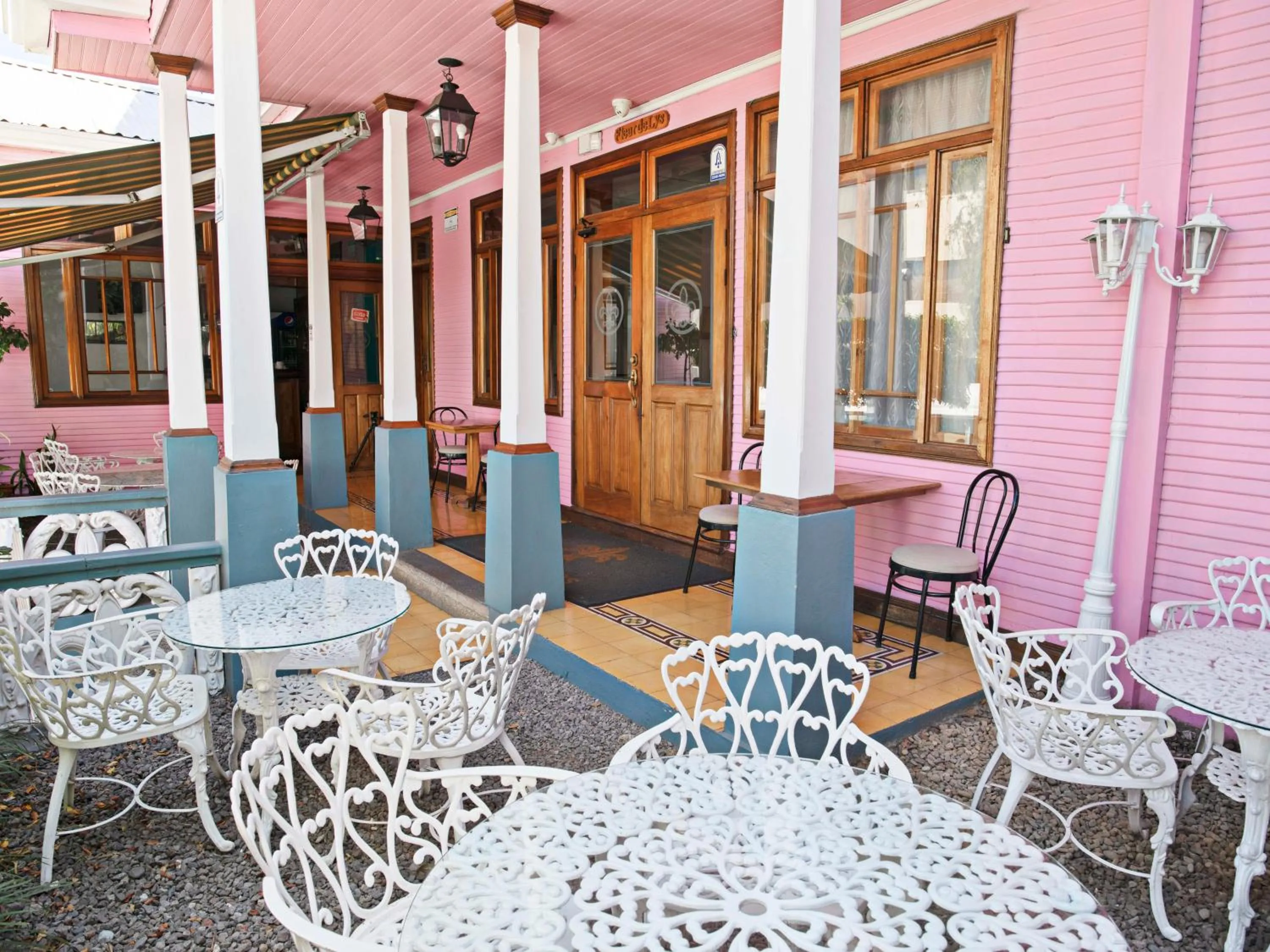 Patio in Fleur de Lys