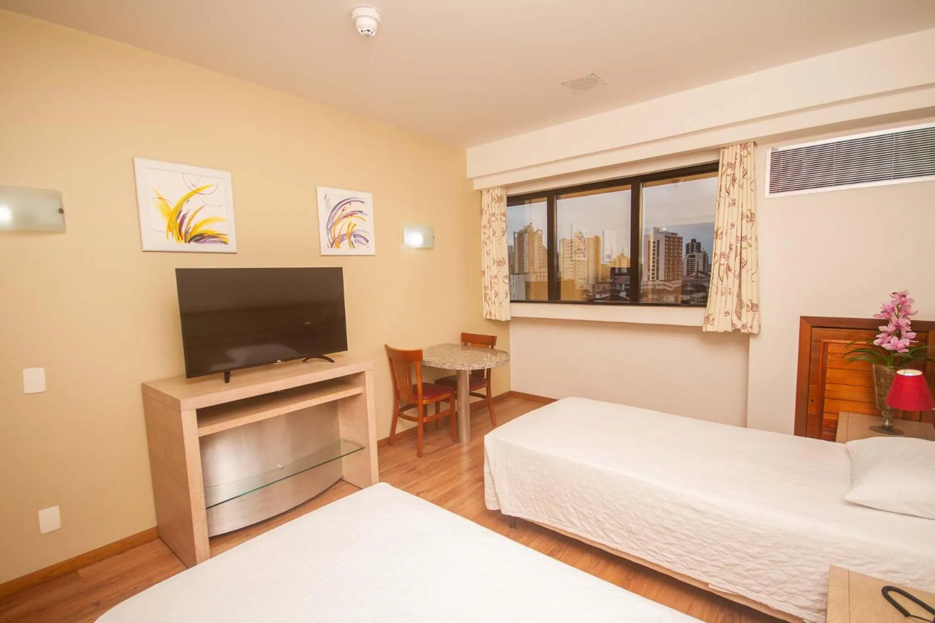 TV and multimedia, Bed in Alven Hotel by Slaviero Hotéis