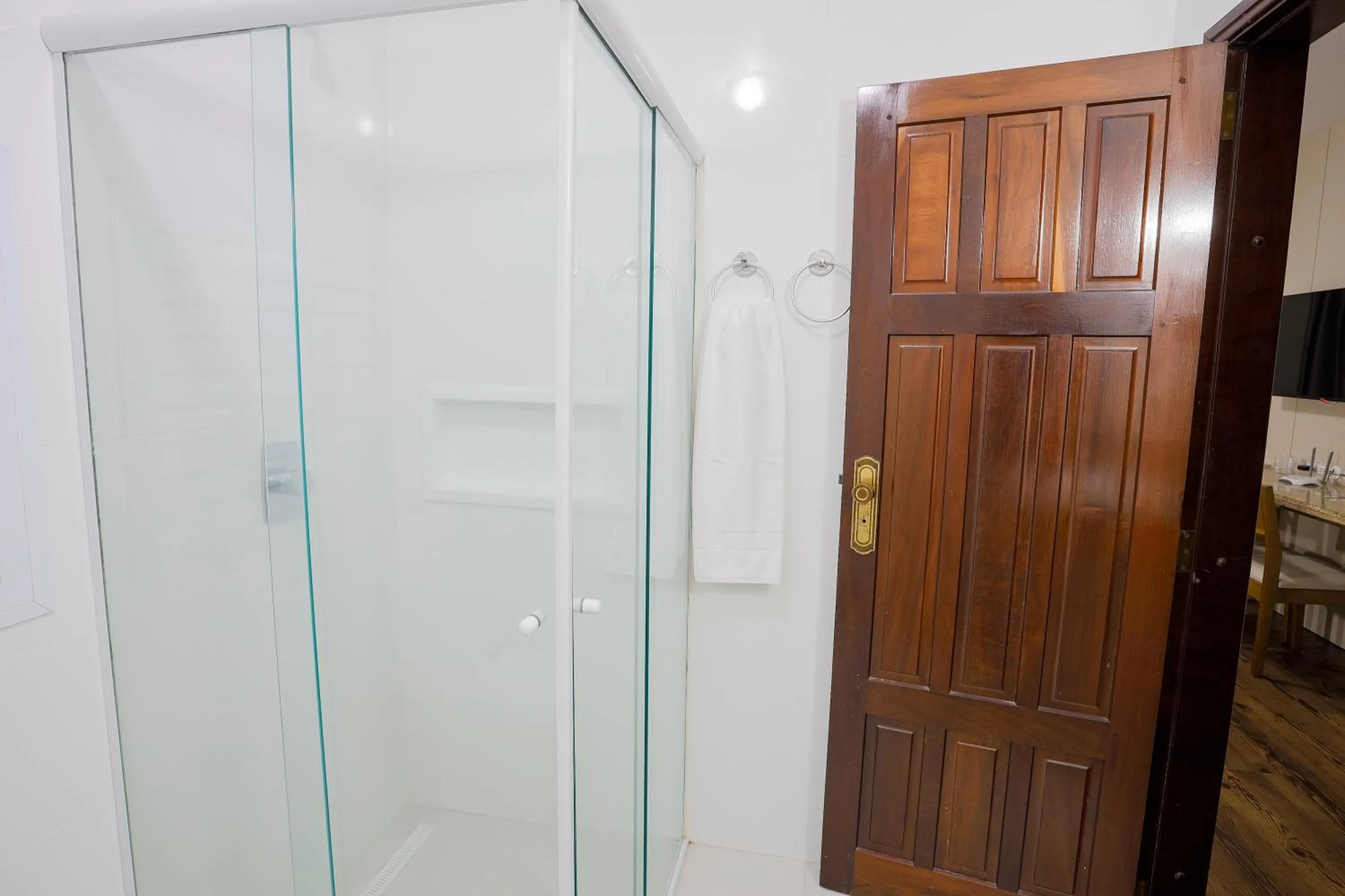 Bathroom in Alven Hotel by Slaviero Hotéis