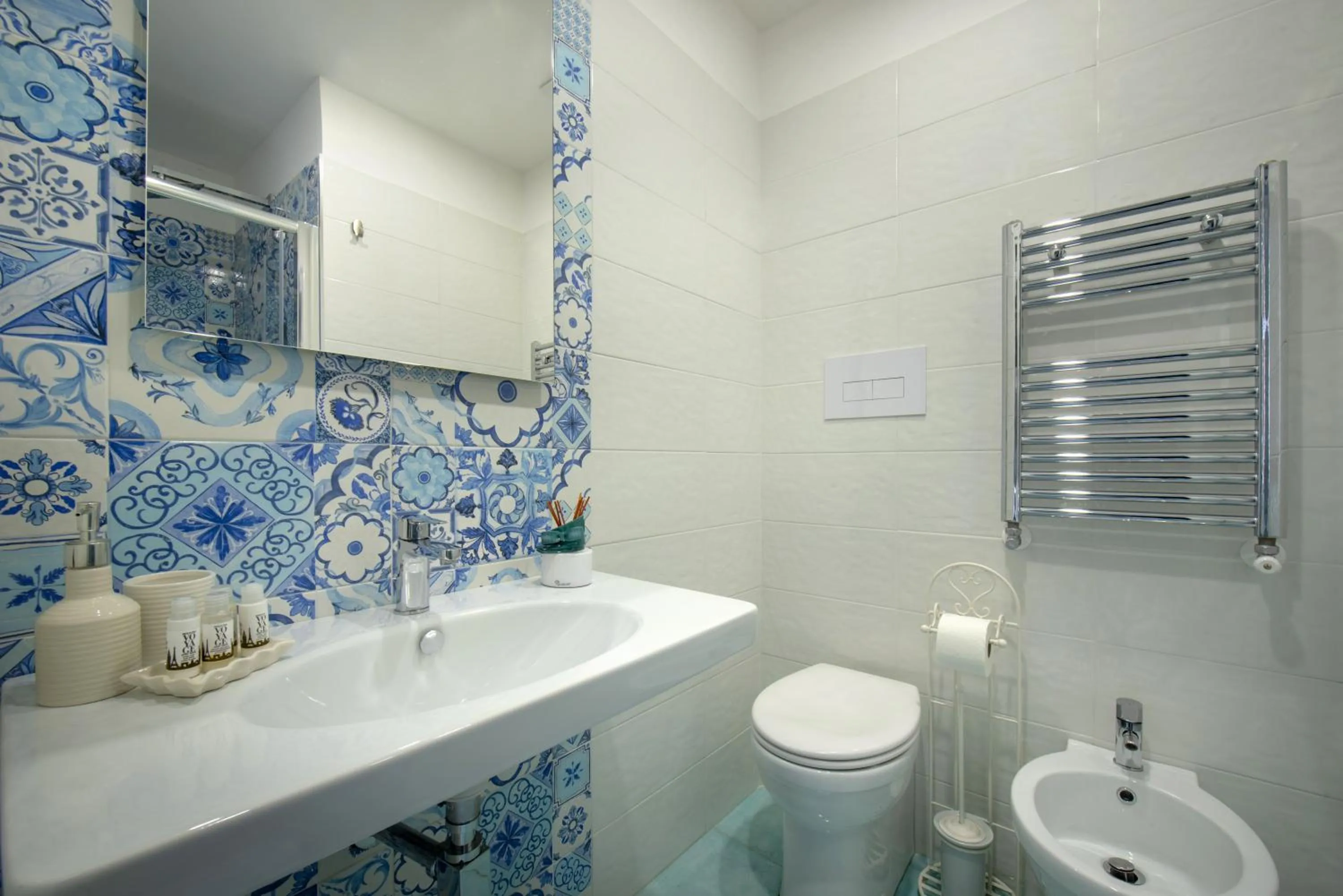 Bathroom in Regina Elena