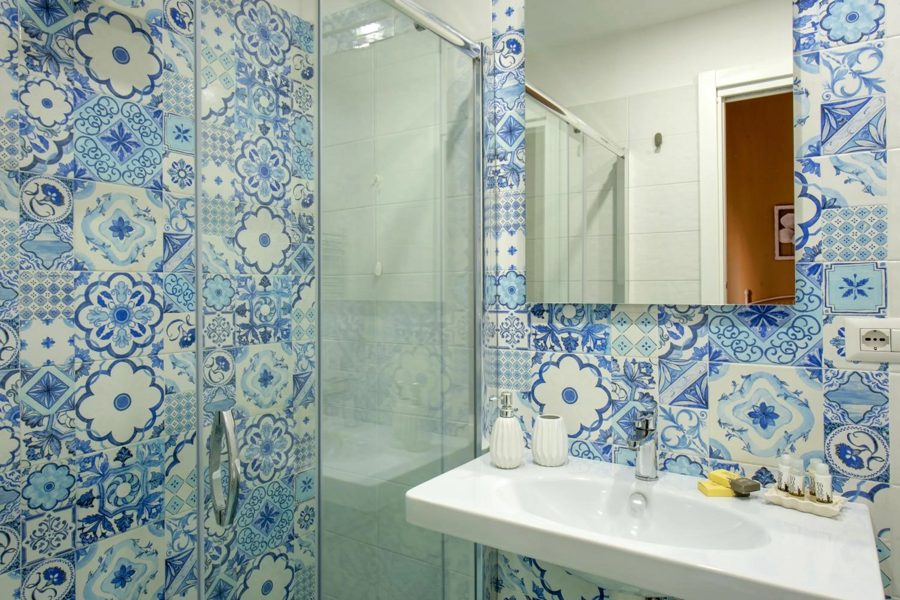 Bathroom in Regina Elena