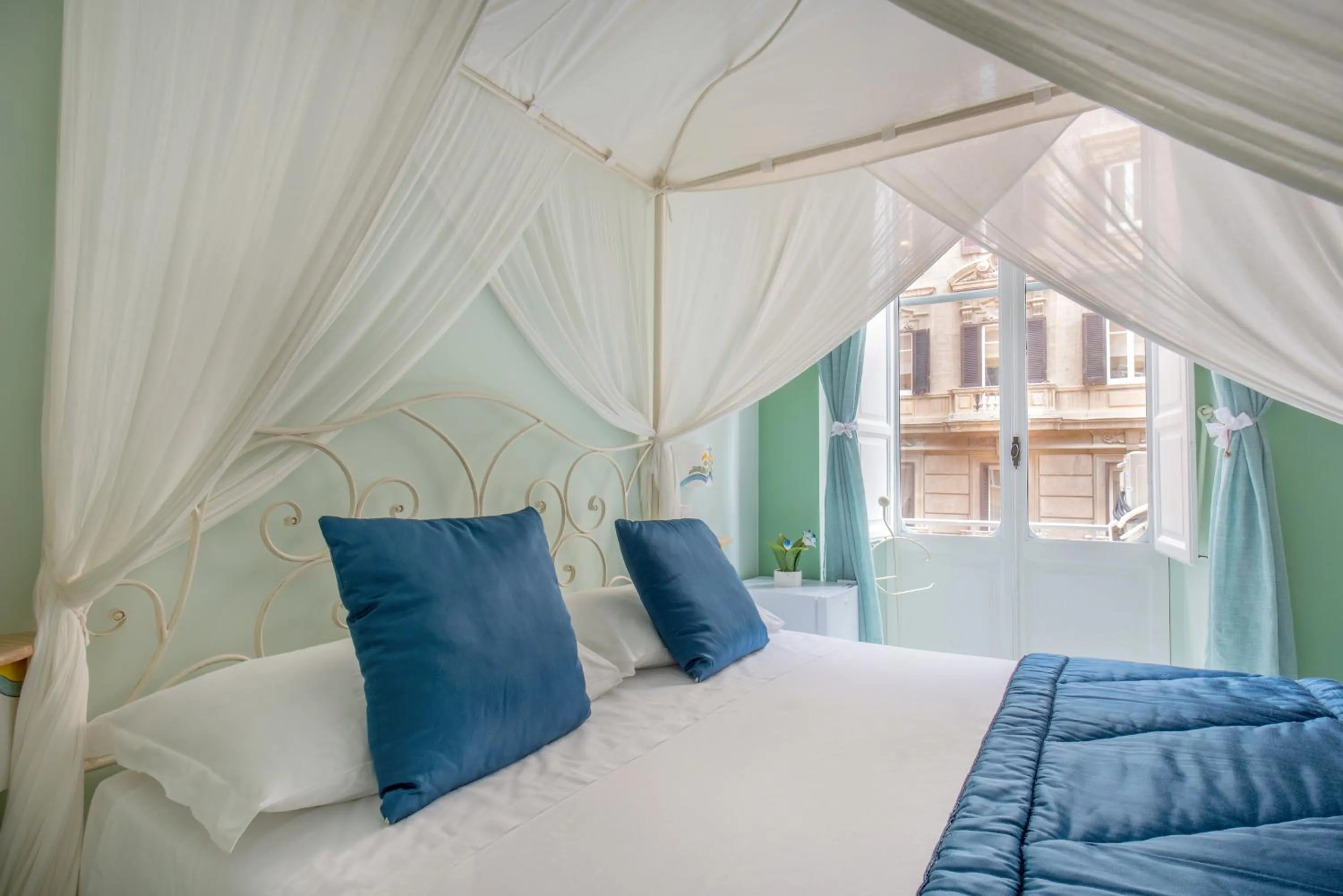 Decorative detail, Bed in Regina Elena