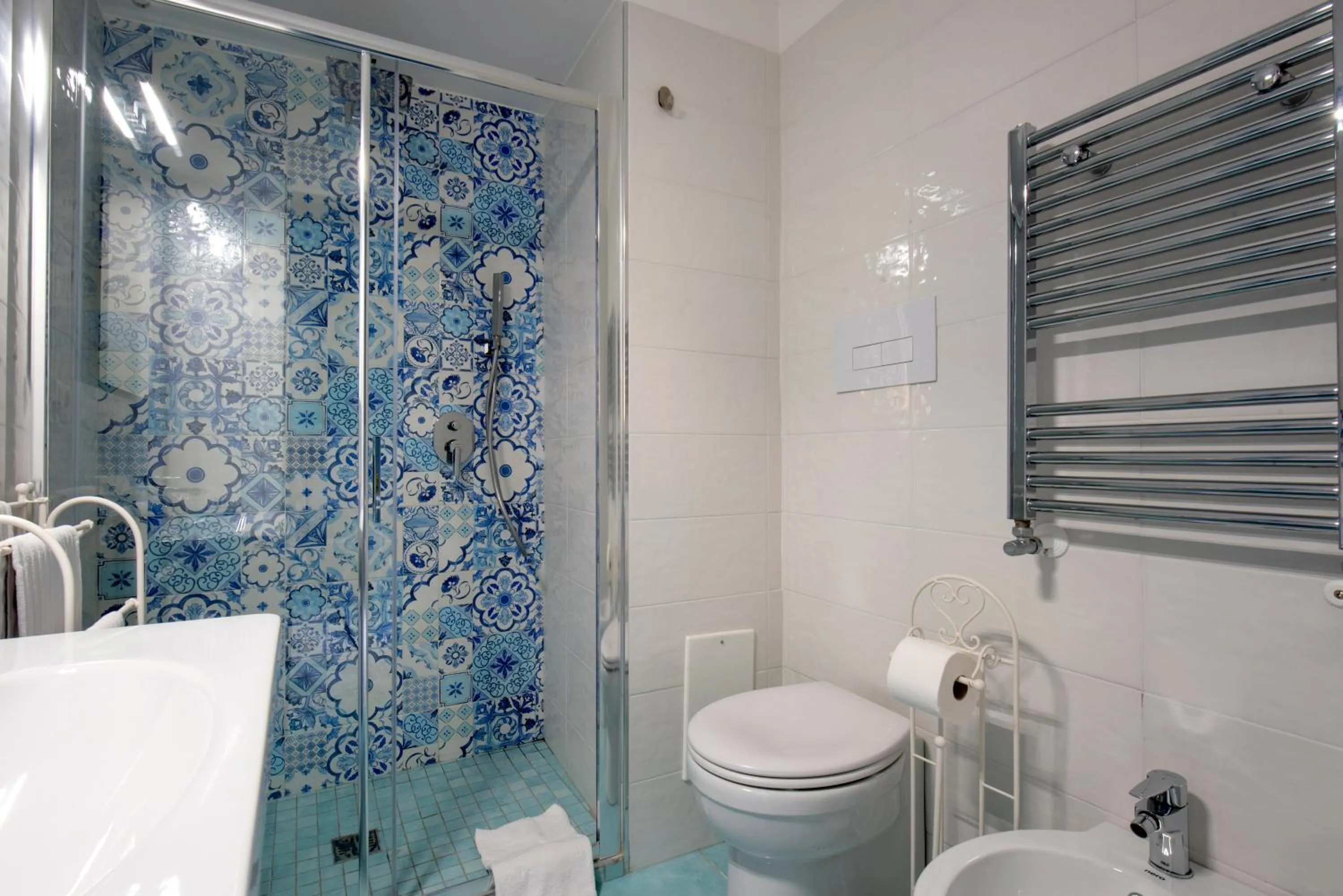 Bathroom in Regina Elena