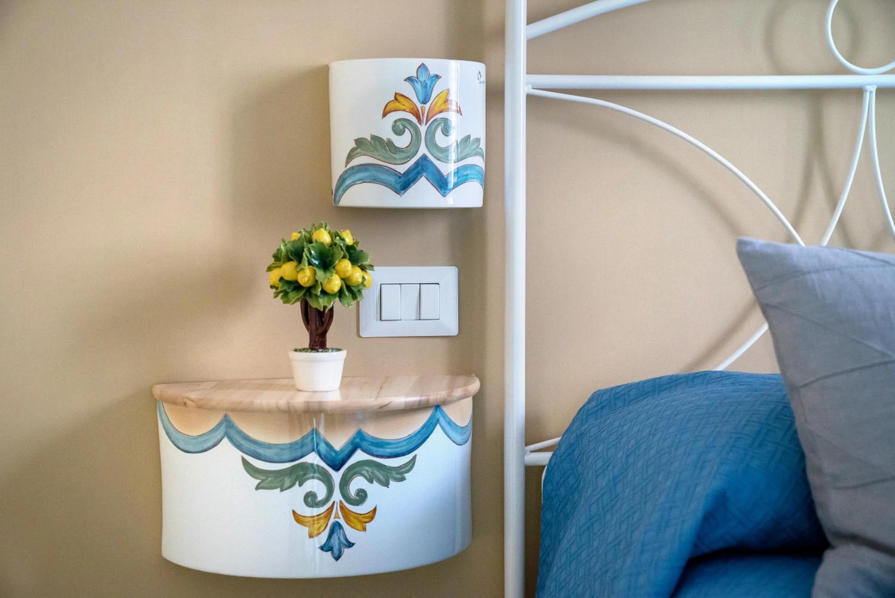 Decorative detail in Regina Elena