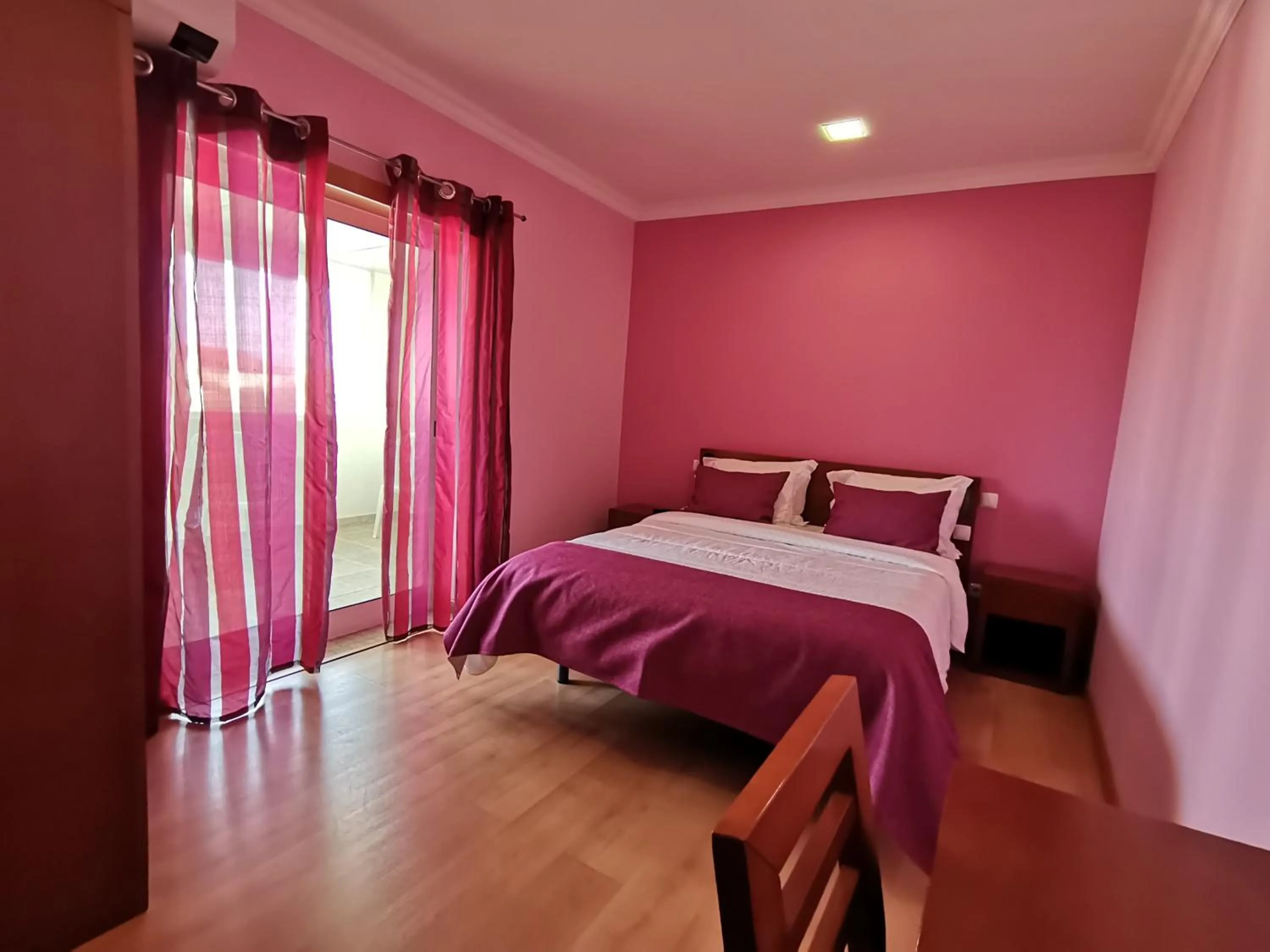 Bedroom, Bed in Hotel Hebe Peniche