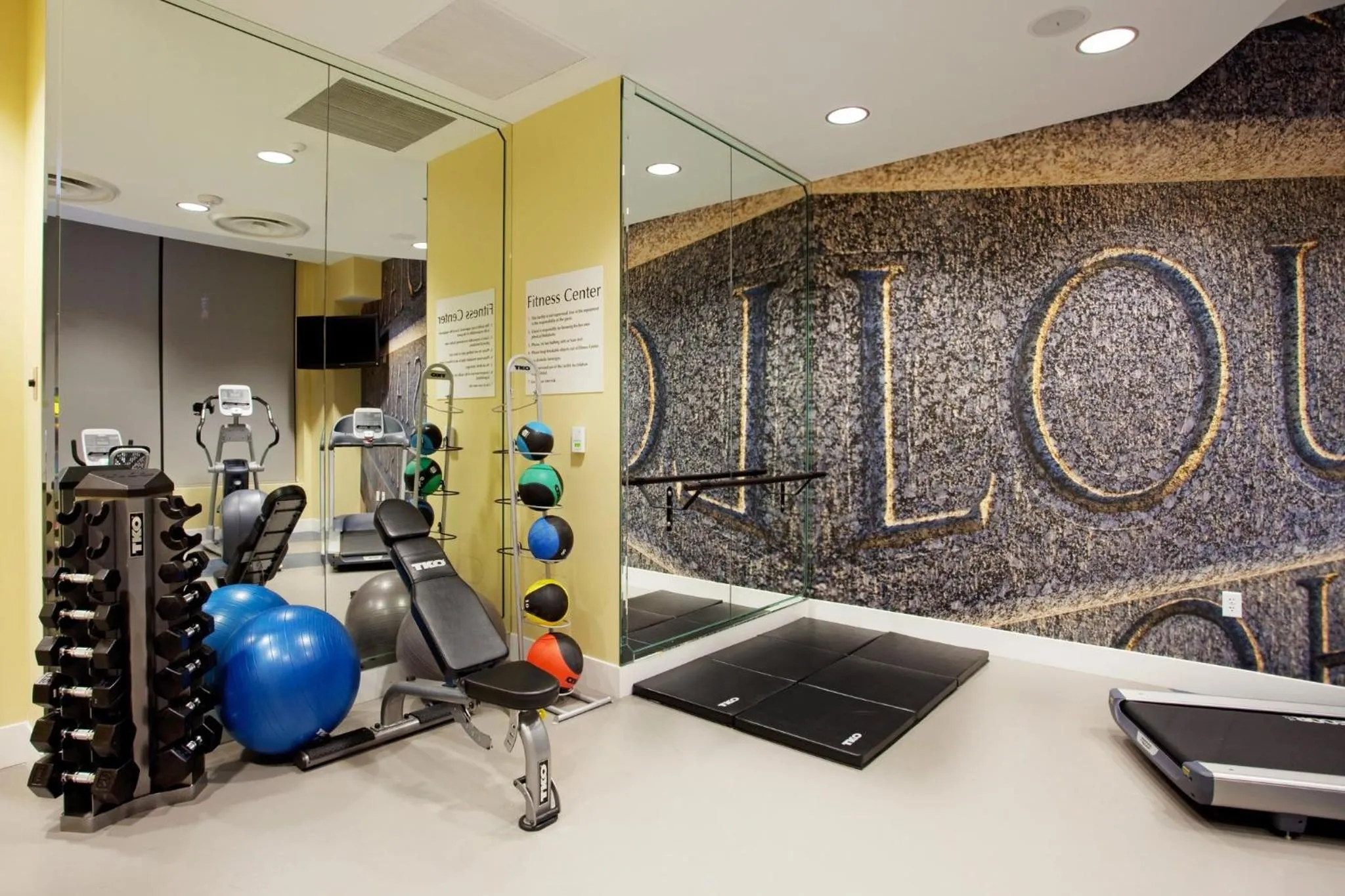 Fitness centre/facilities in Hotel Indigo Baton Rouge Downtown by IHG