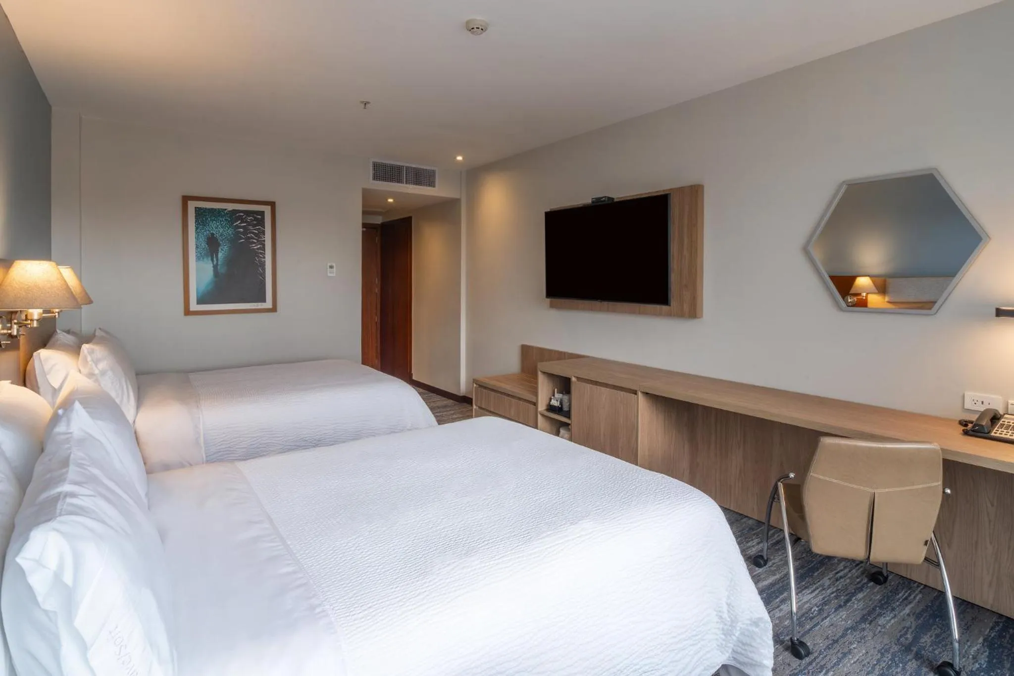 Photo of the whole room, Bed in Holiday Inn Express Quito by IHG