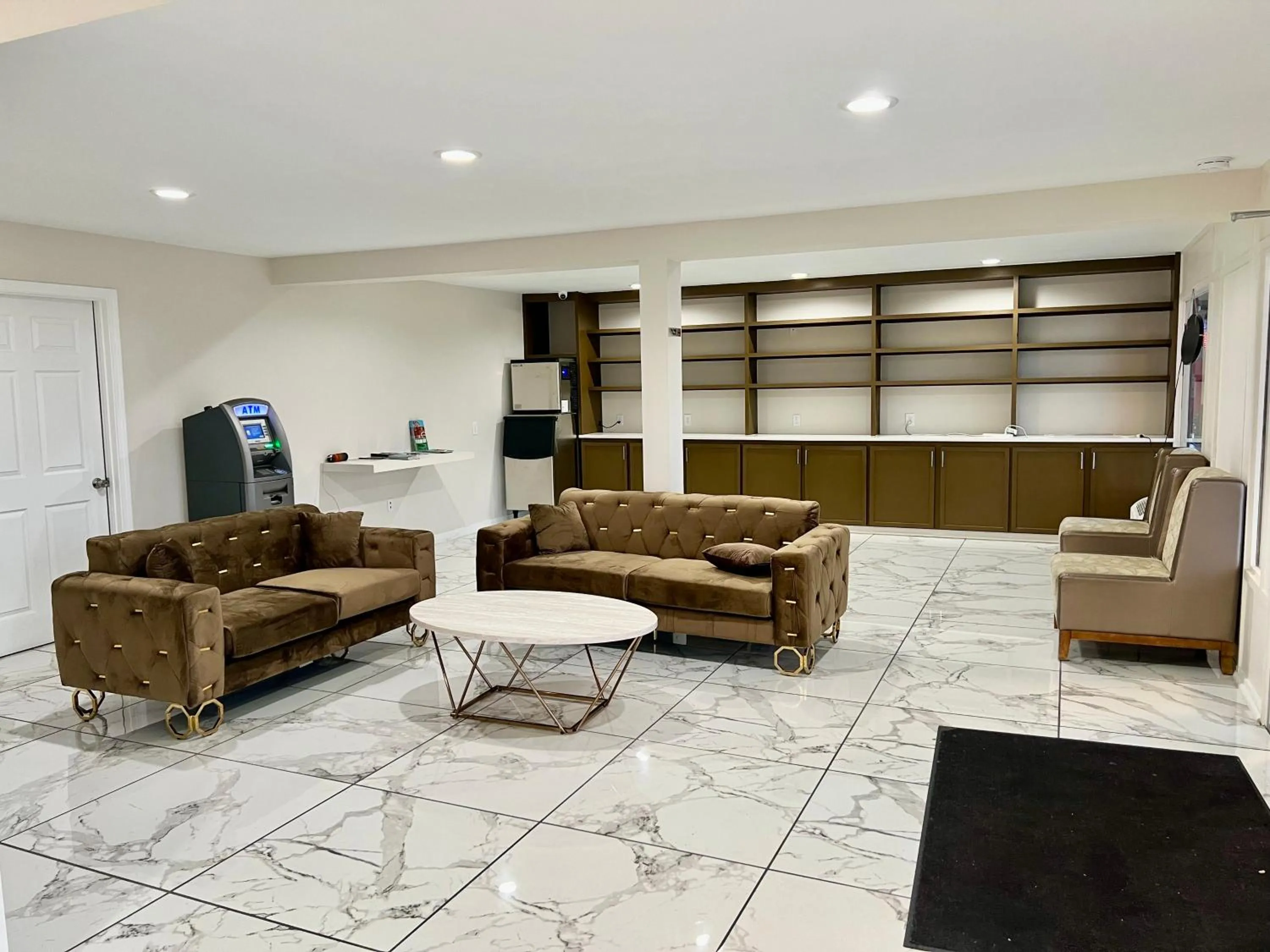 Lobby or reception in Super 8 by Wyndham College Park/Atlanta Airport West