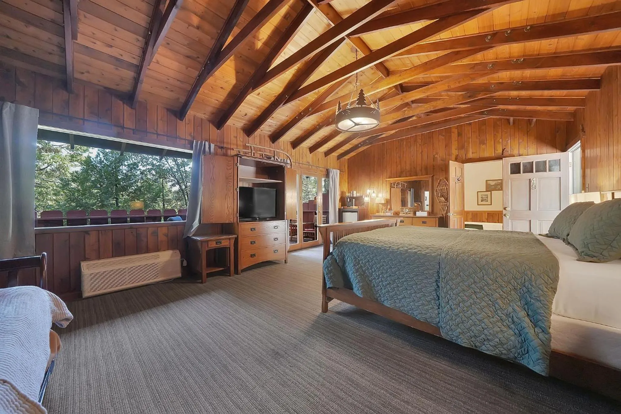 Bed in Narrow Gauge Inn