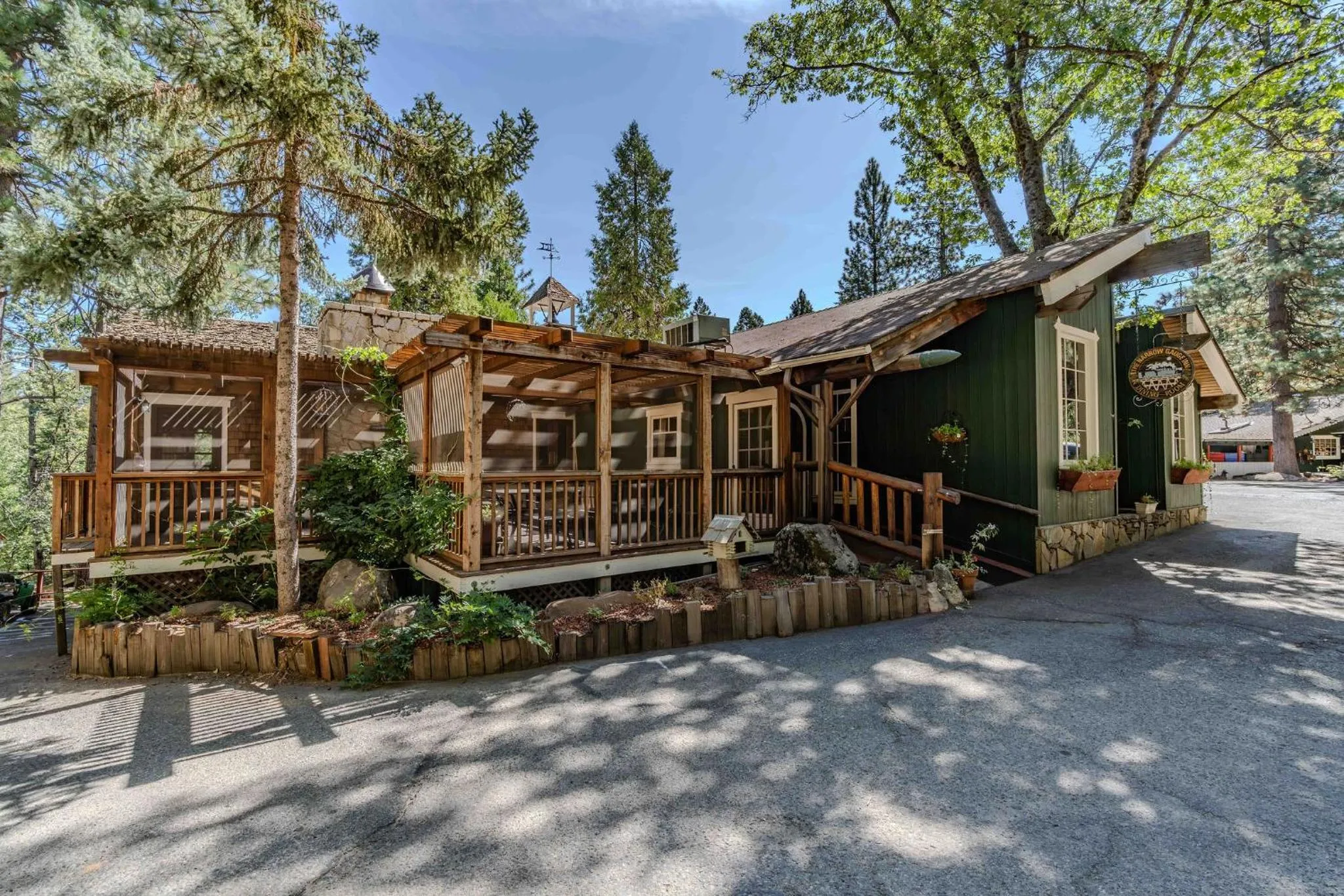 Restaurant/places to eat in Narrow Gauge Inn