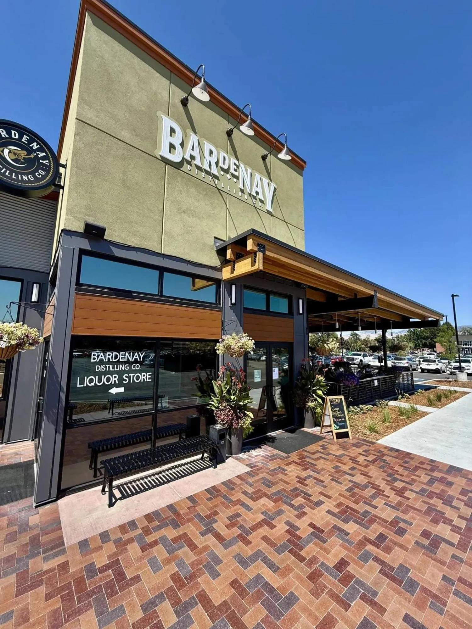 Restaurant/places to eat in Riverside Hotel, BW Premier Collection