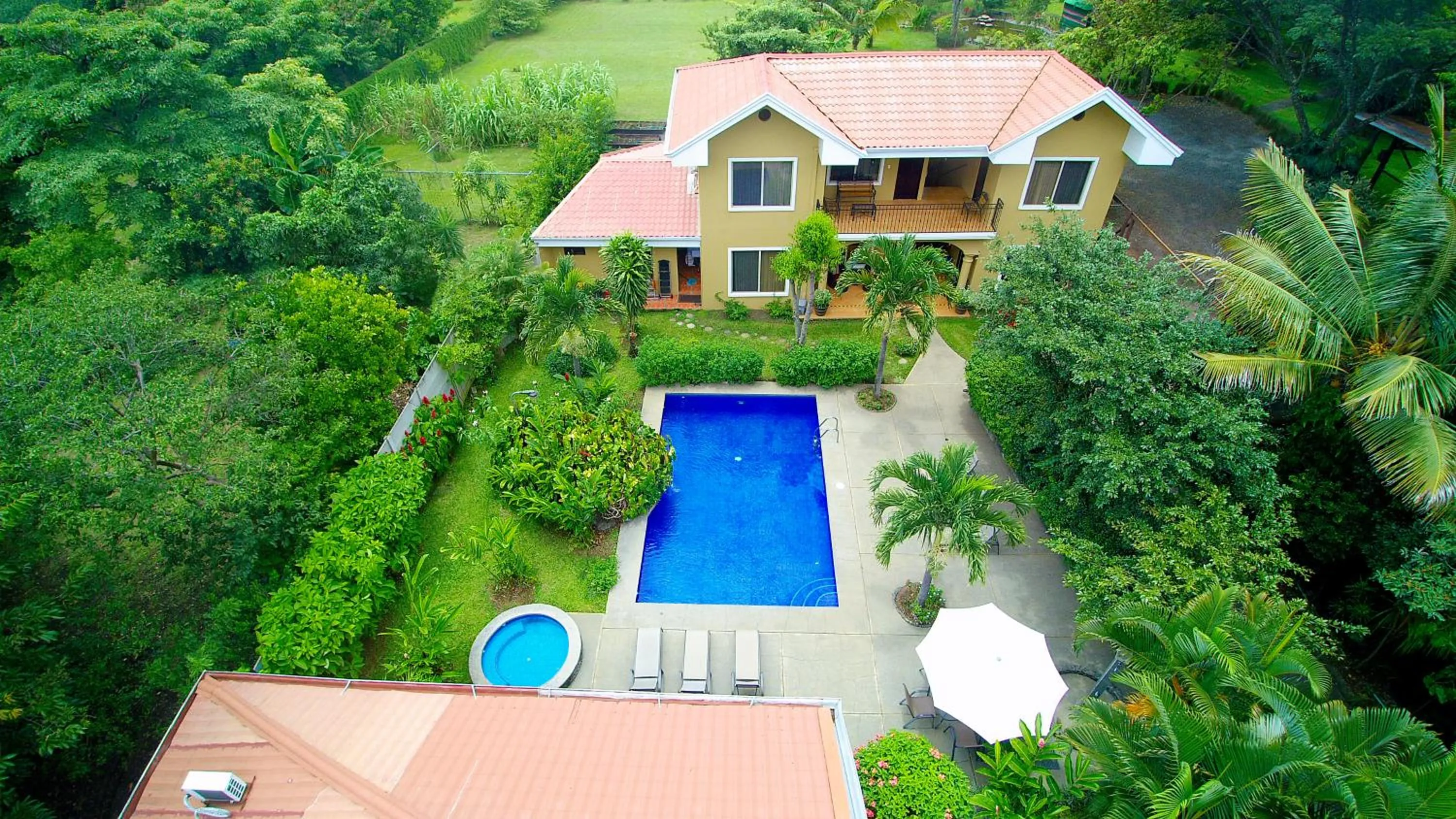 Restaurant/places to eat in Hotel Robledal