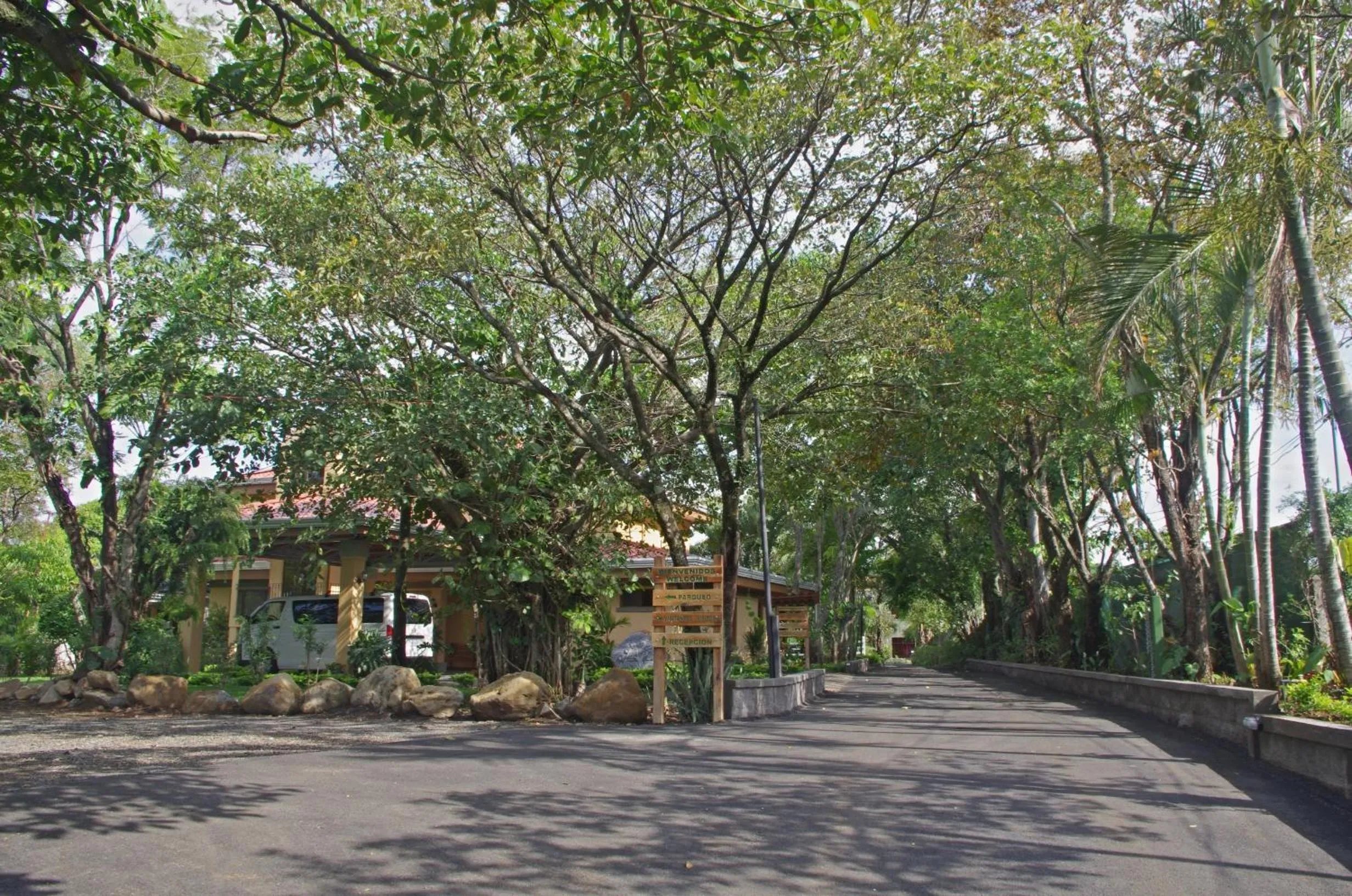 Facade/entrance in Hotel Robledal