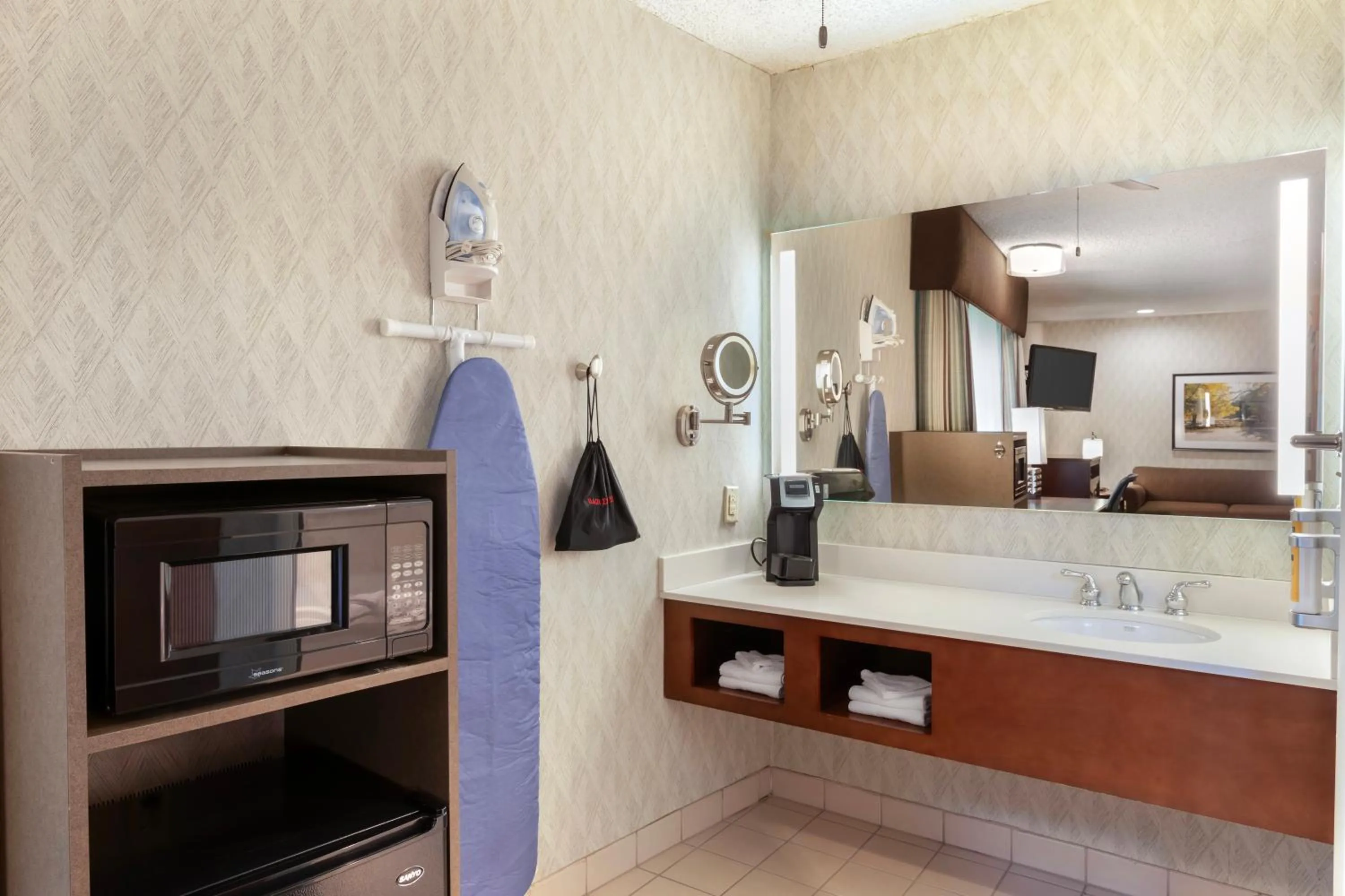 Bathroom in Best Western Plus Black Oak