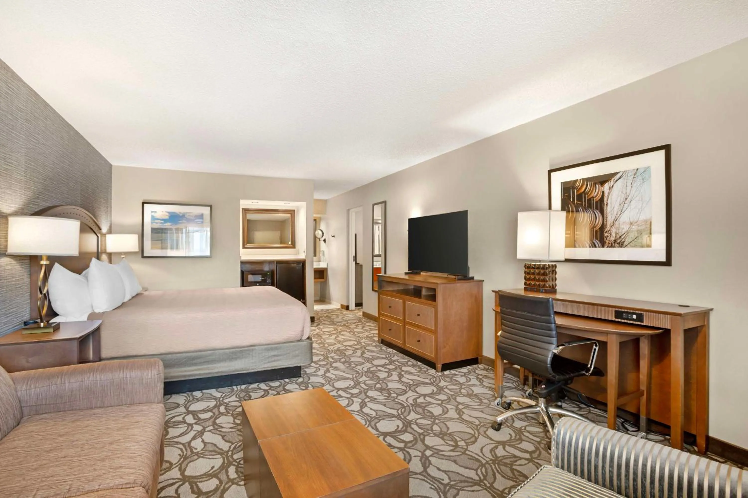 Bedroom, Bed in Best Western Plus Black Oak