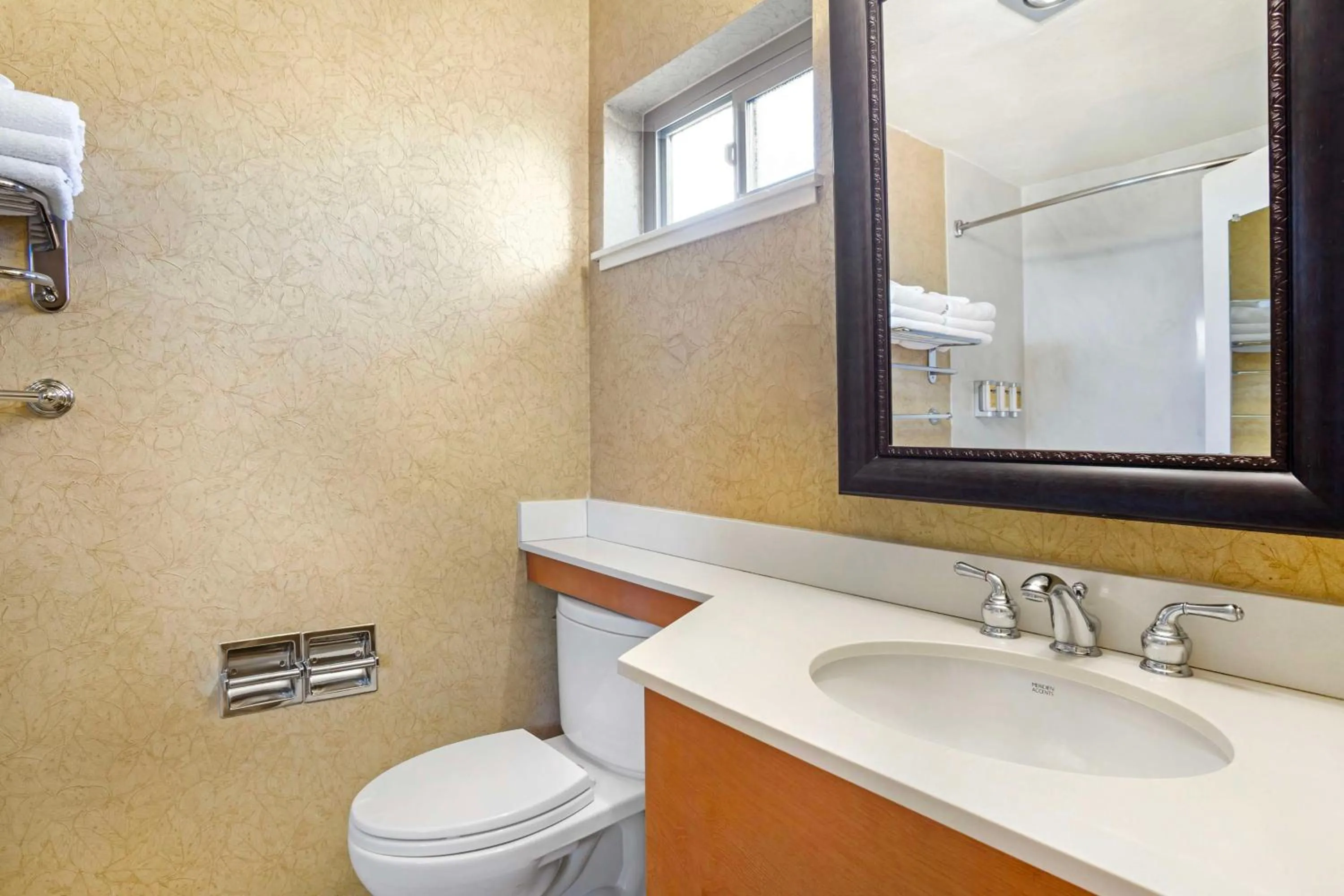 Bathroom in Best Western Plus Black Oak