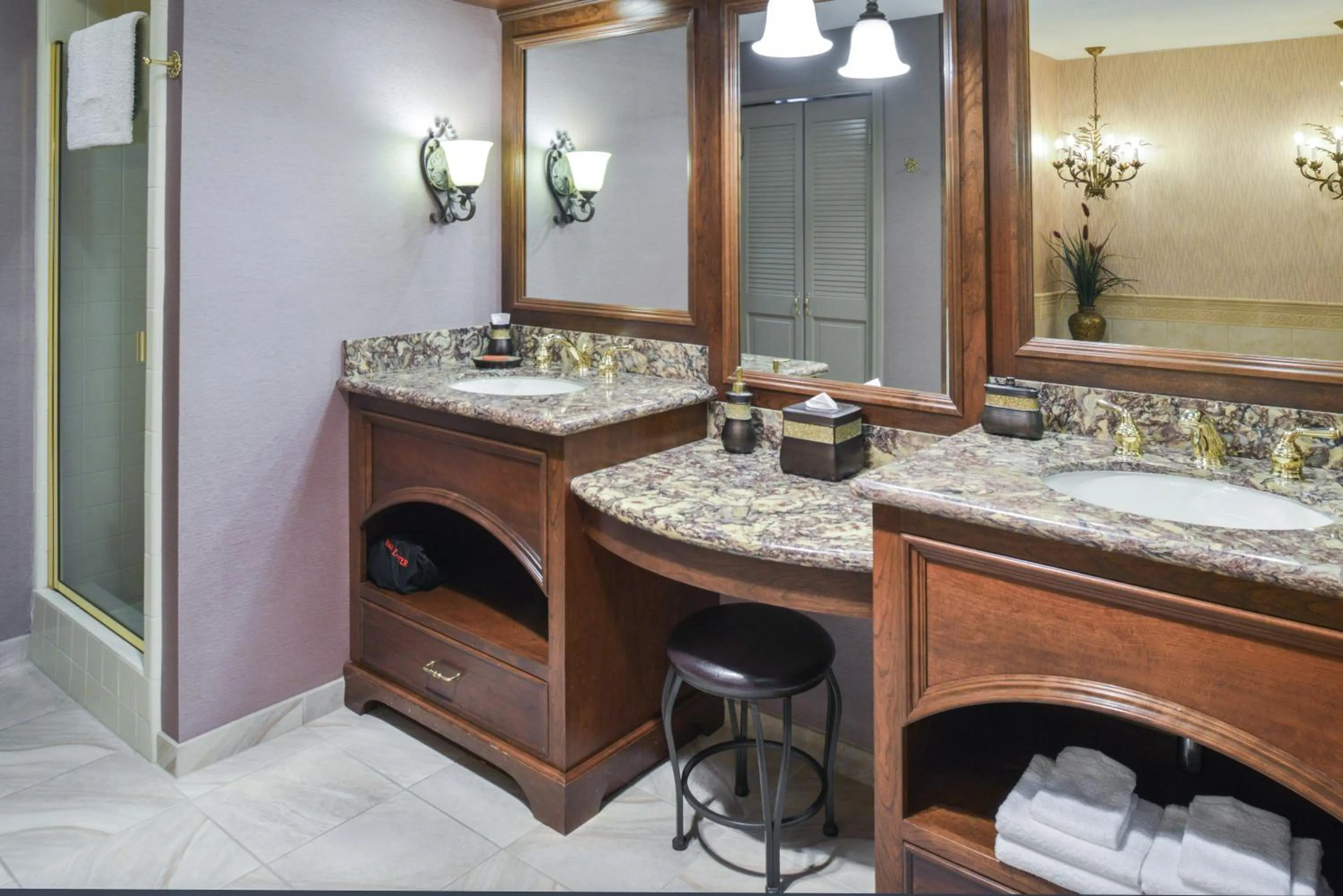 Bathroom in Best Western Plus Black Oak