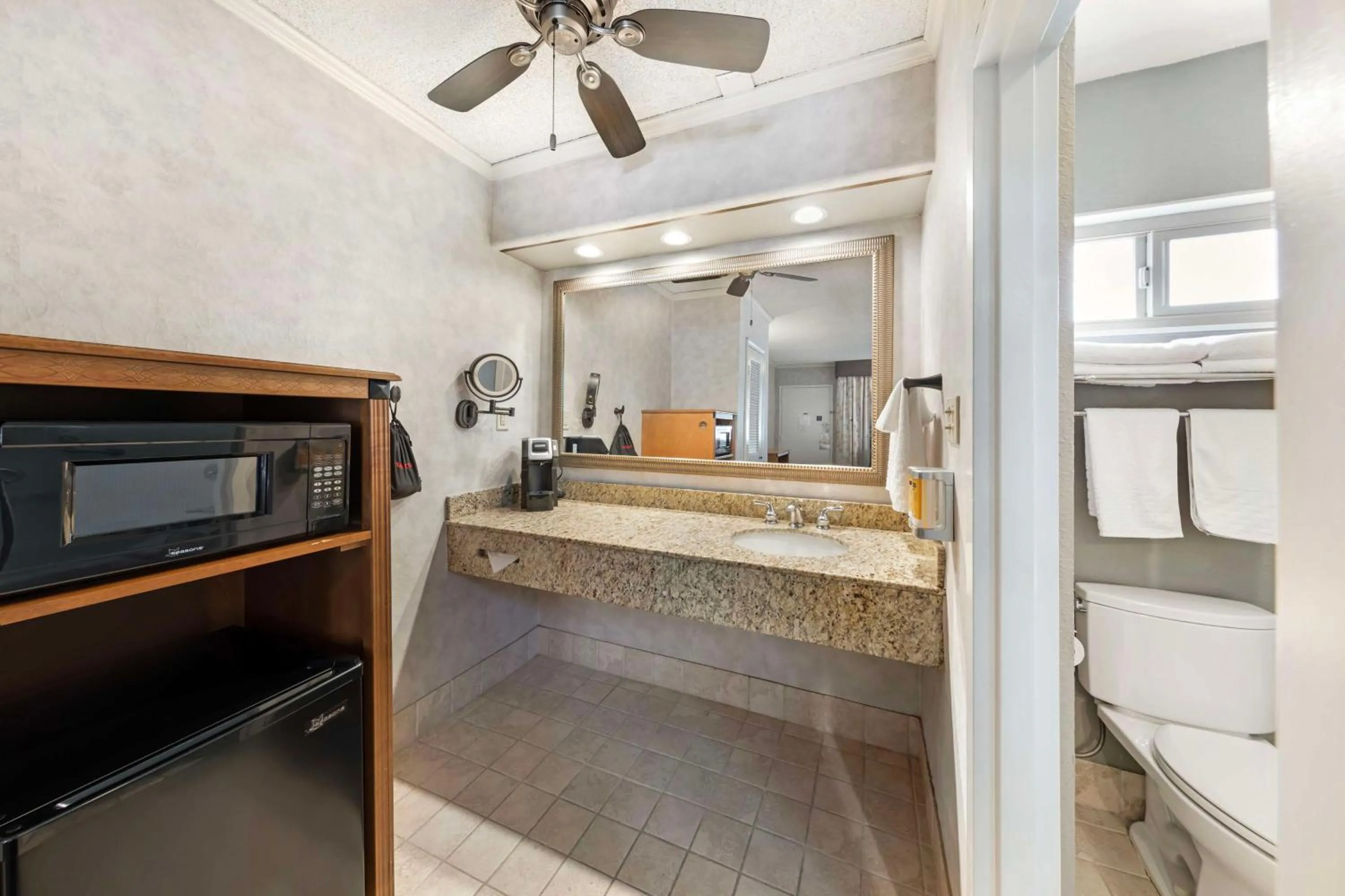 Bathroom in Best Western Plus Black Oak