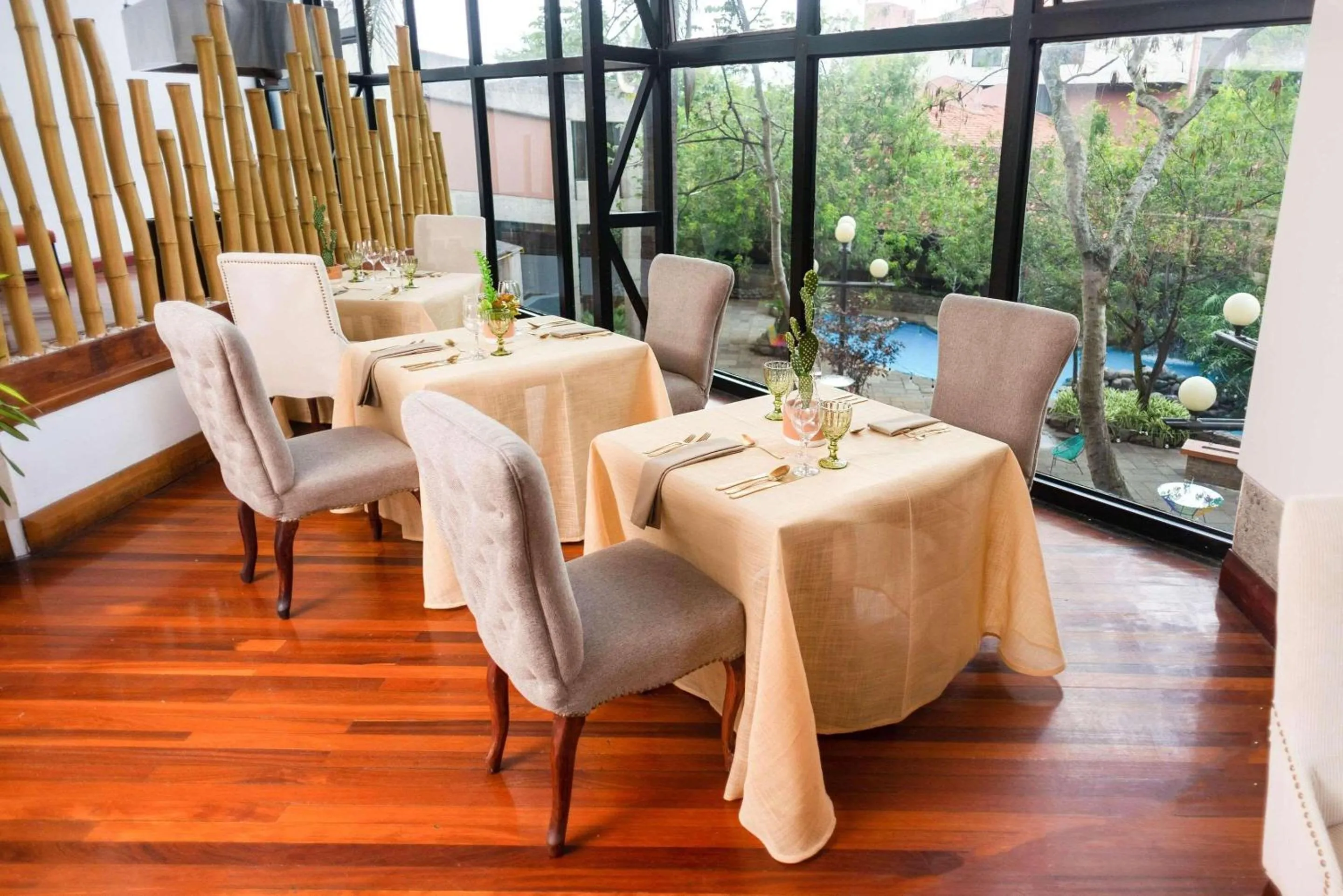 Restaurant/places to eat in Radisson San Jose-Costa Rica