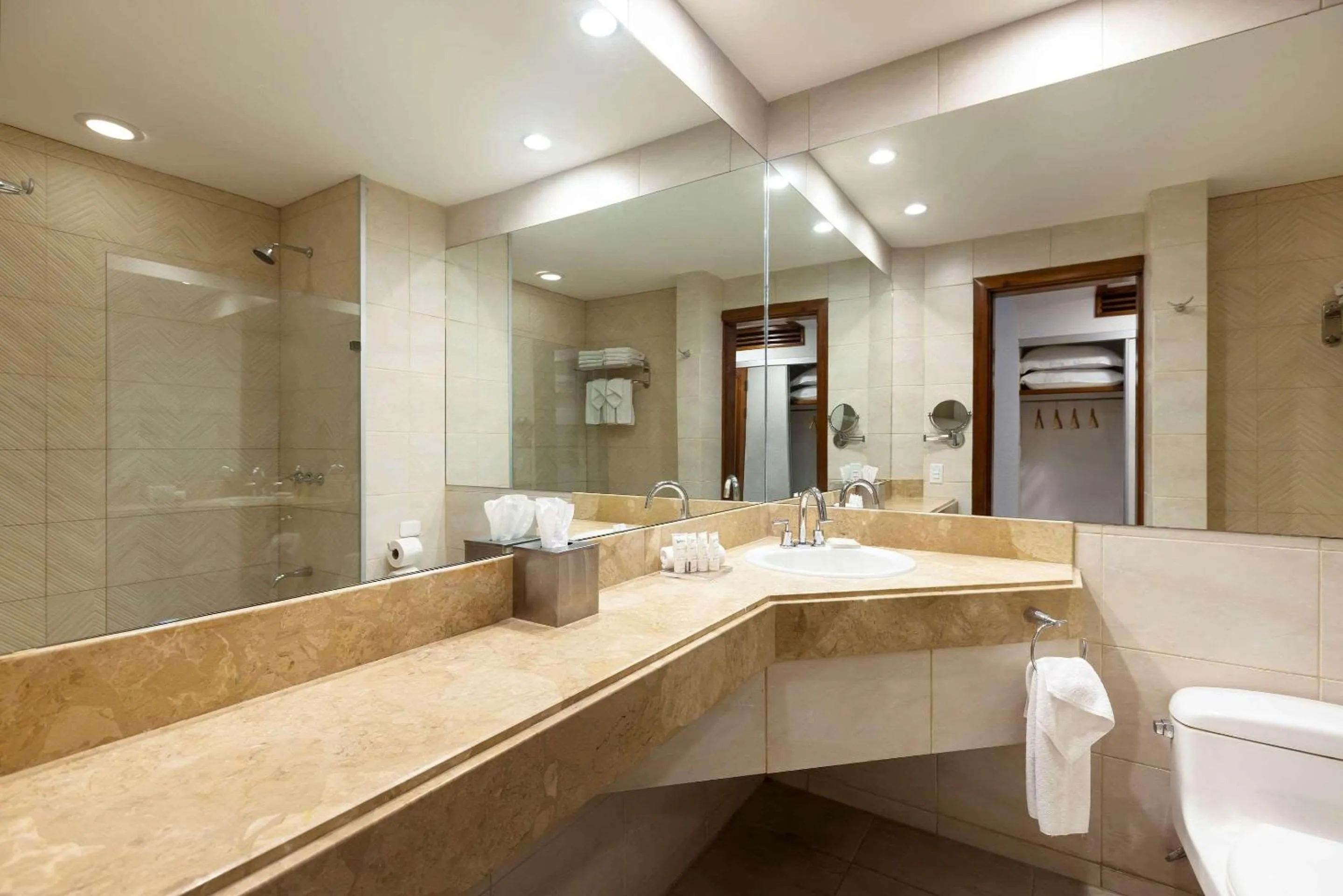 Bedroom in Radisson San Jose-Costa Rica