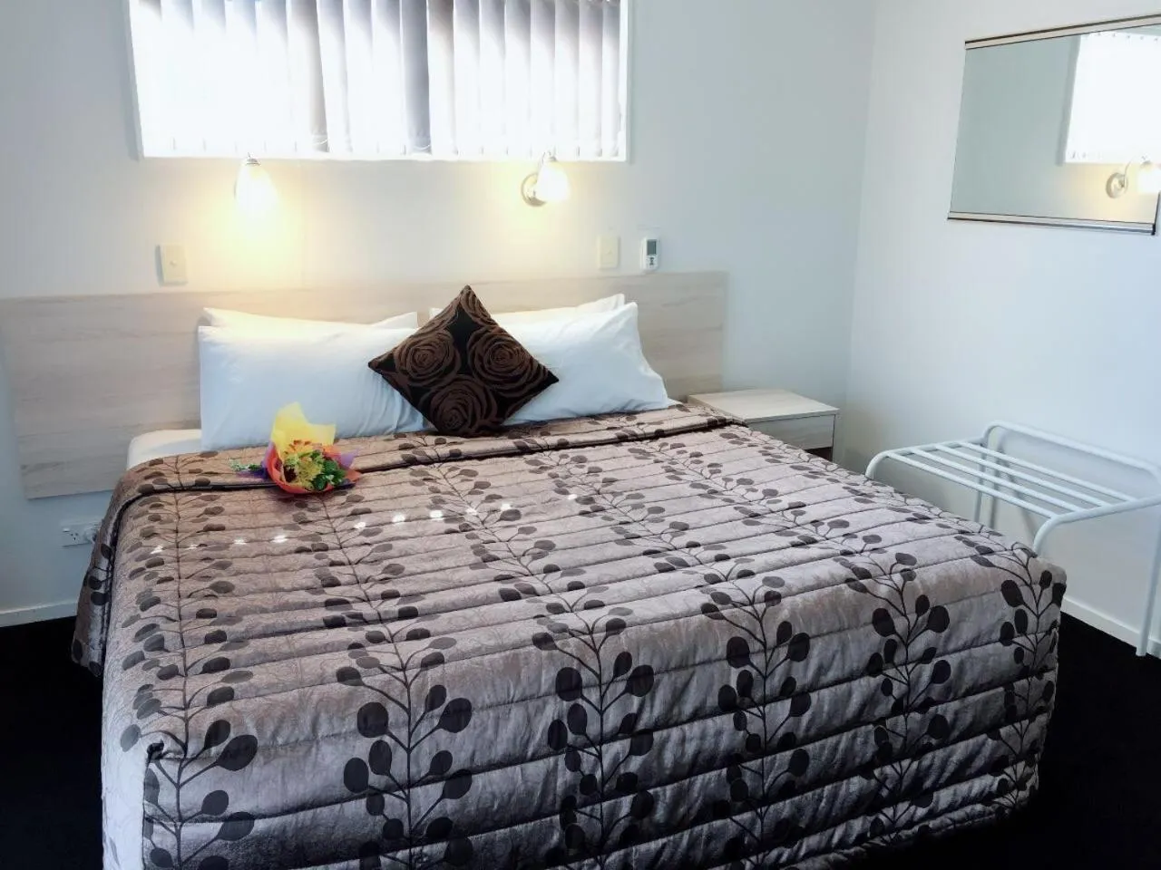 Bed in Rose Court Motel