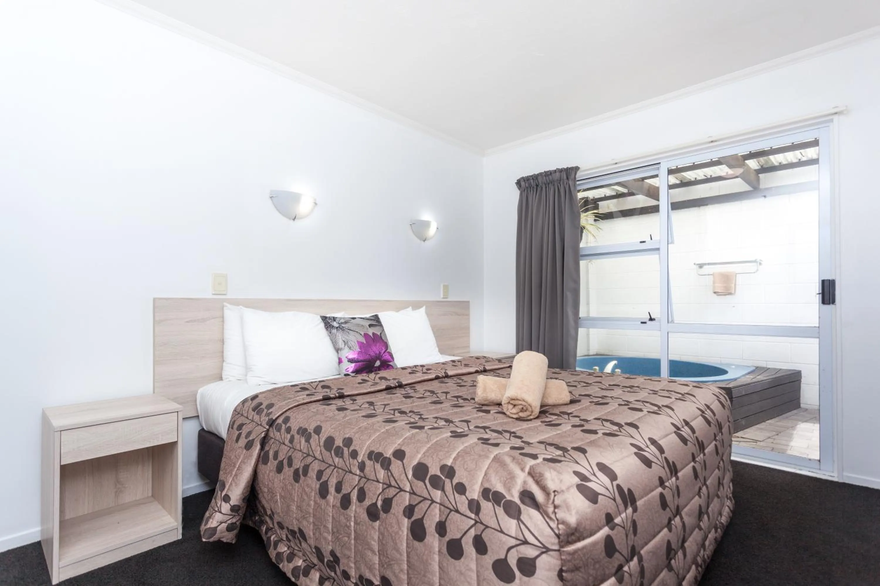 Bed in Rose Court Motel