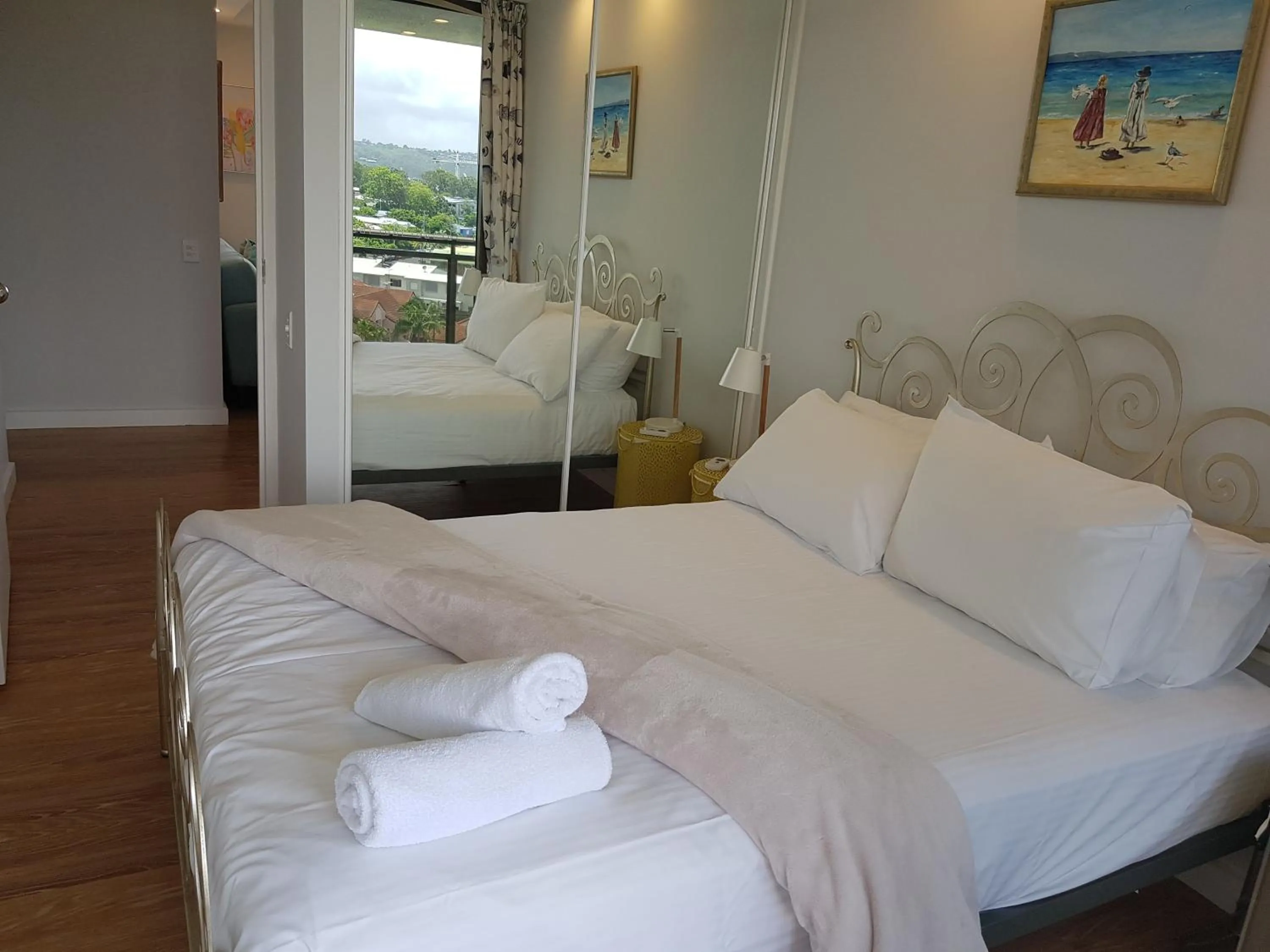 Bed in Trafalgar Towers