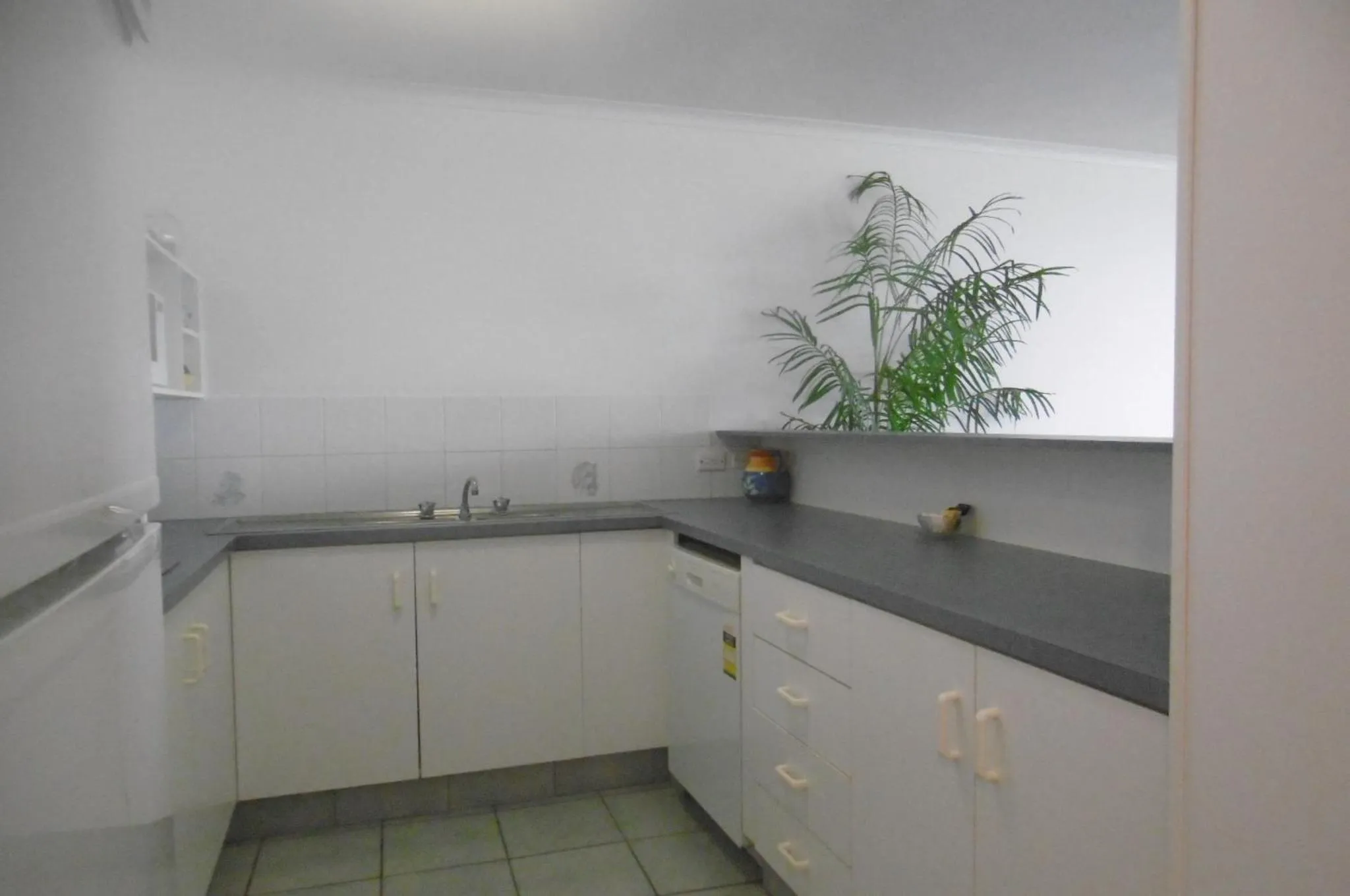 Kitchen or kitchenette in Trafalgar Towers