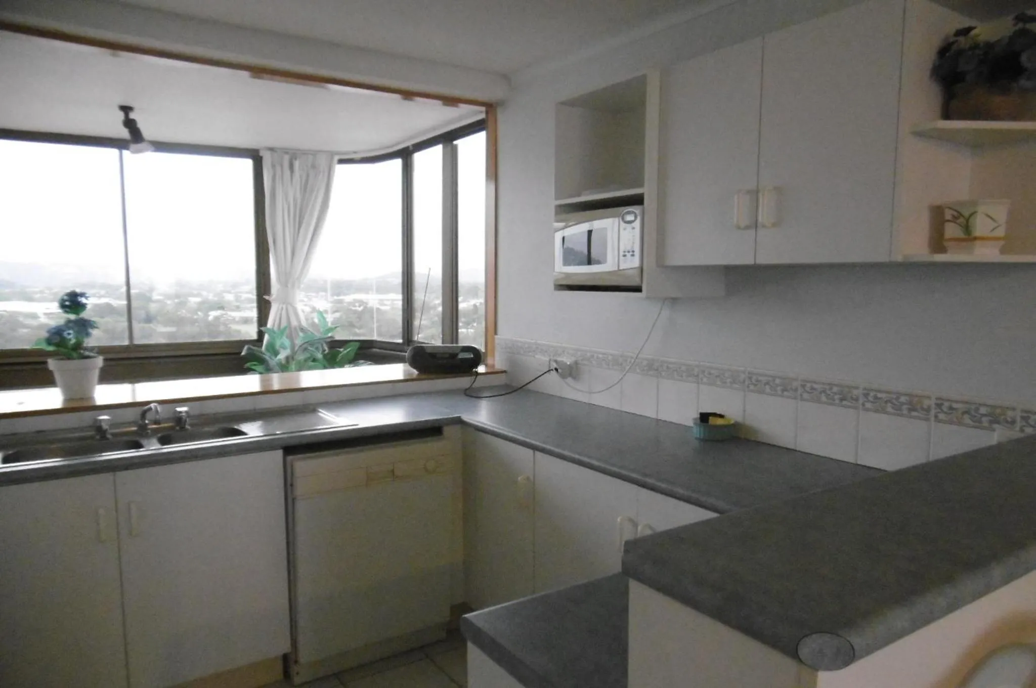 Kitchen or kitchenette in Trafalgar Towers