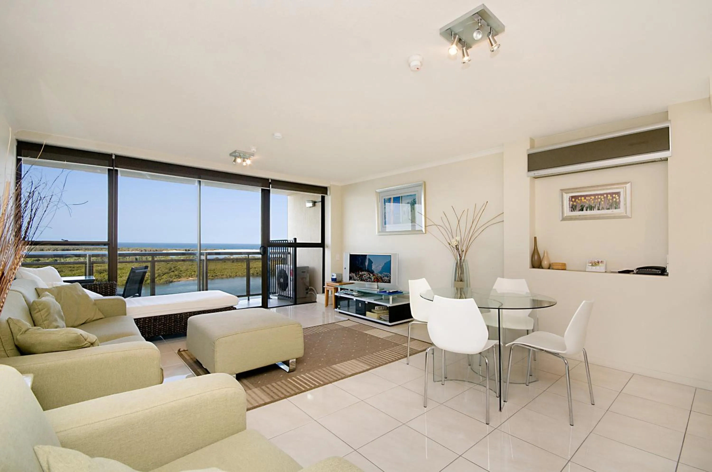 Decorative detail in Trafalgar Towers