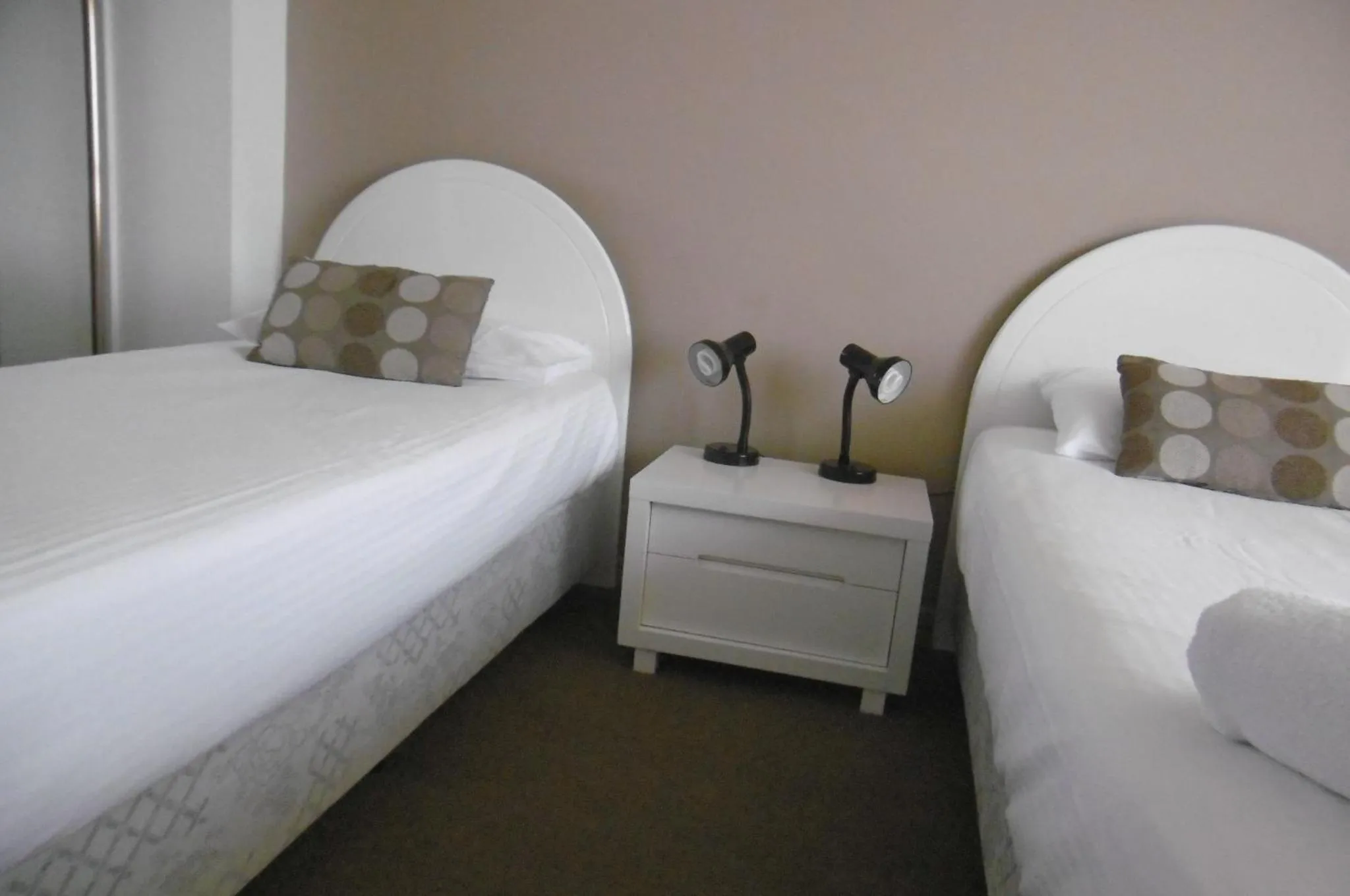 Bed in Trafalgar Towers