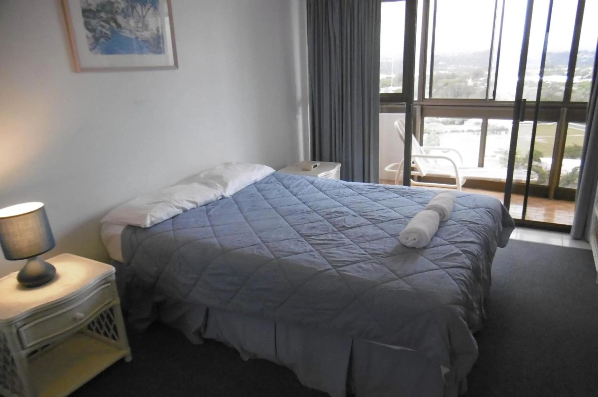 Bedroom, Bed in Trafalgar Towers