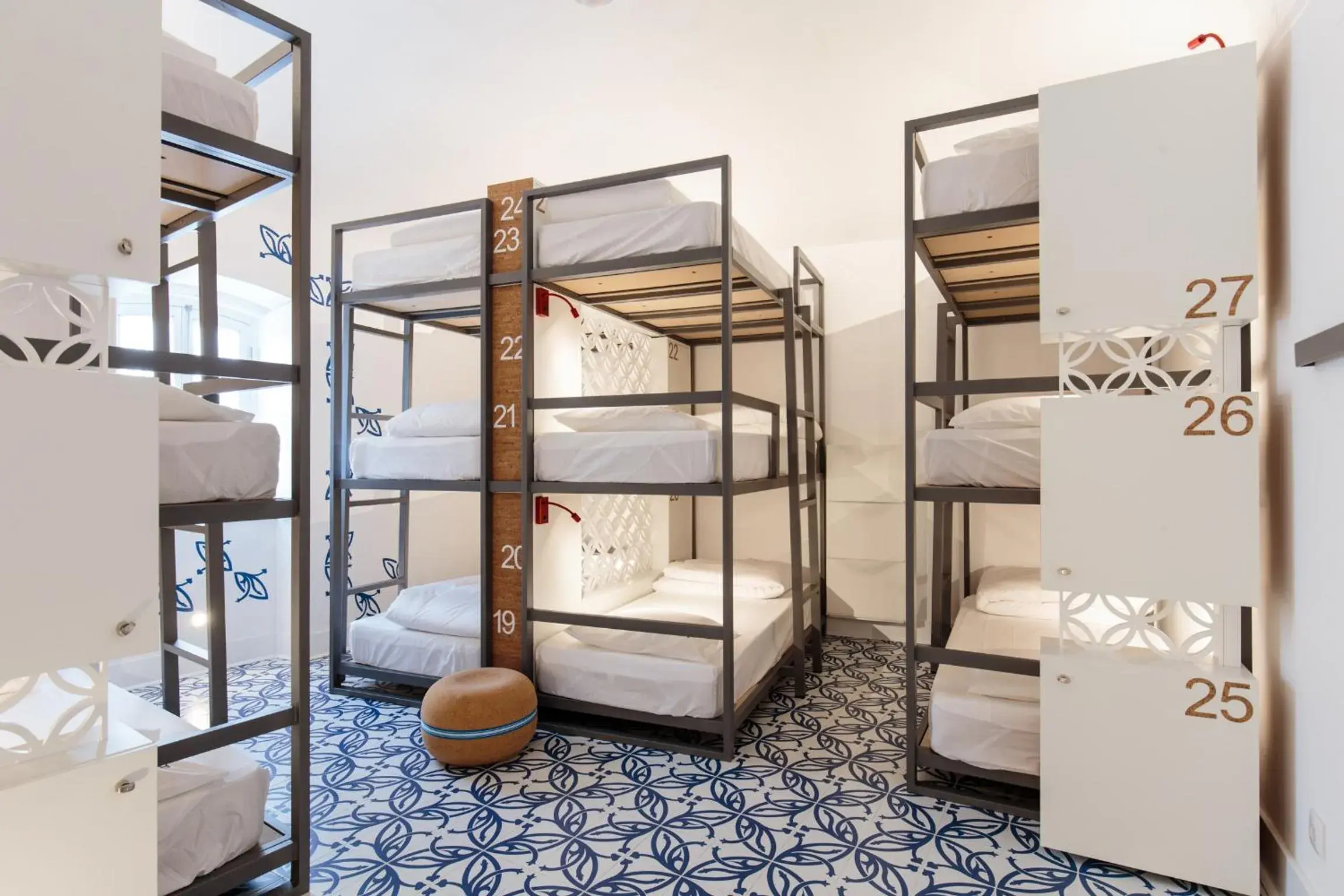 Bed in 12-Bed Mixed Dormitory Room in Heaven Inn Suites & Terrace Bed in 12-Bed Mixed Dormitory Room in Heaven Inn Suites & Terrace