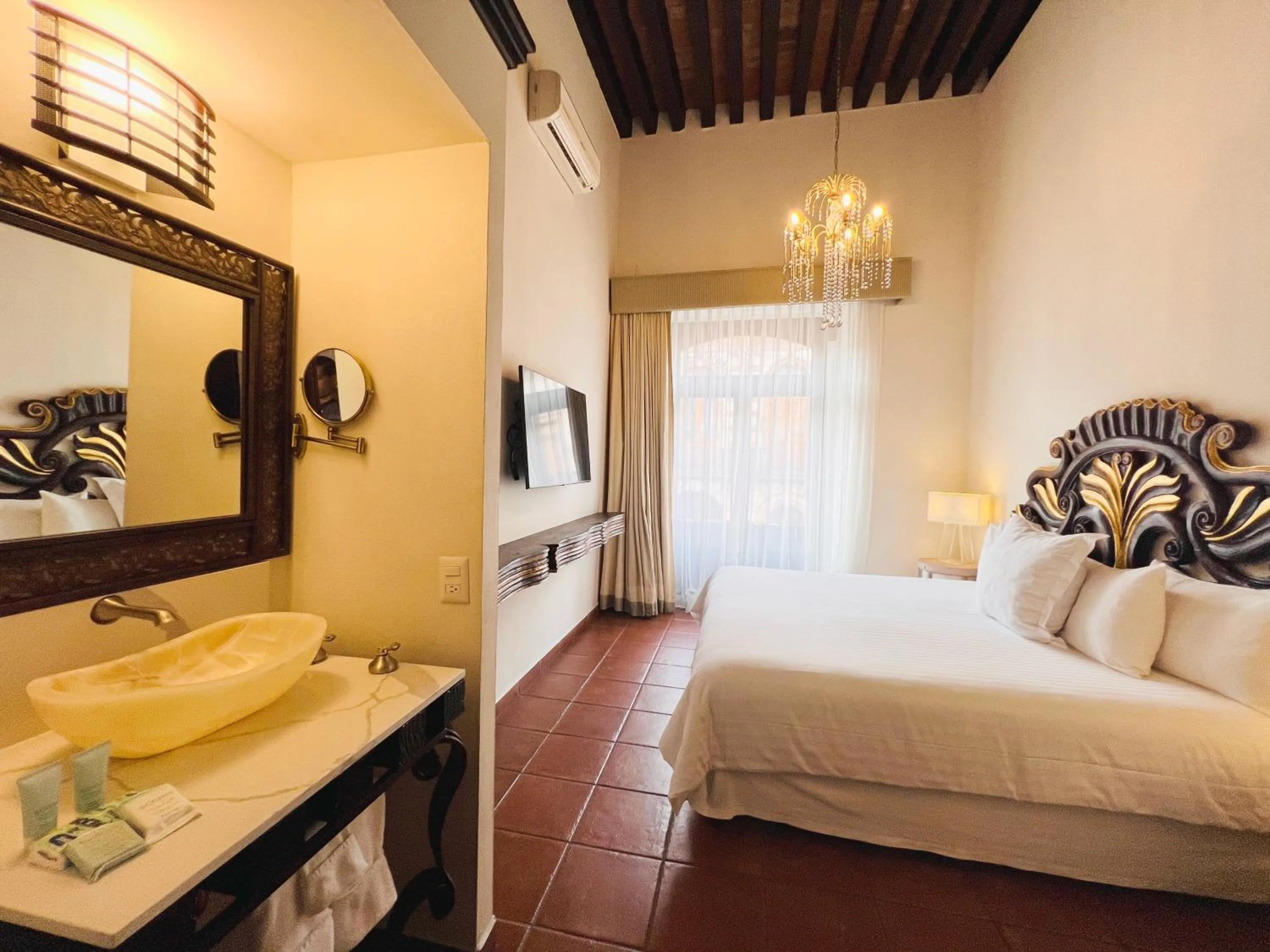 Photo of the whole room, Bed in Hotel Herencia By Hosting House