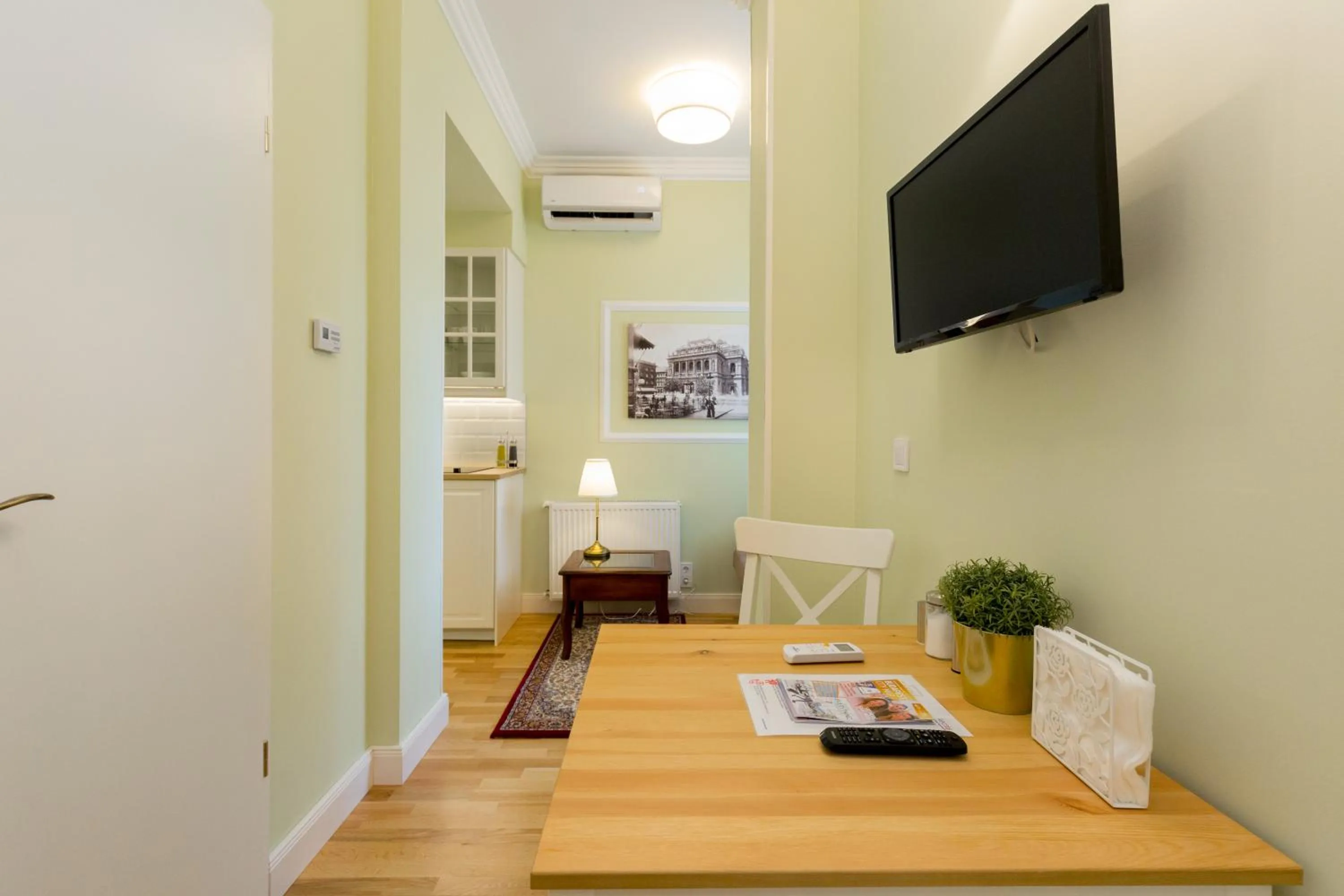 Living room in Roland Apartments