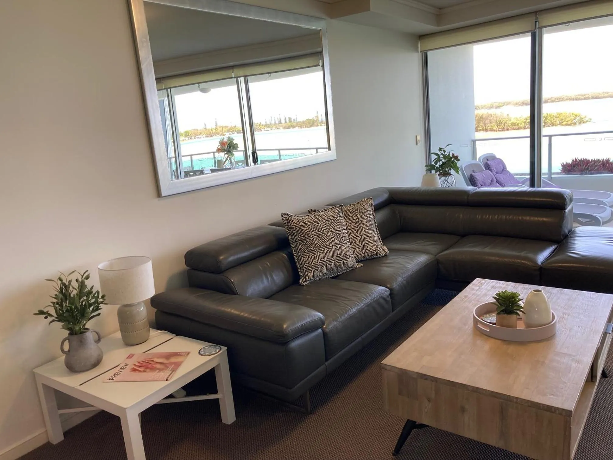 Living room in Waves Maroochy River