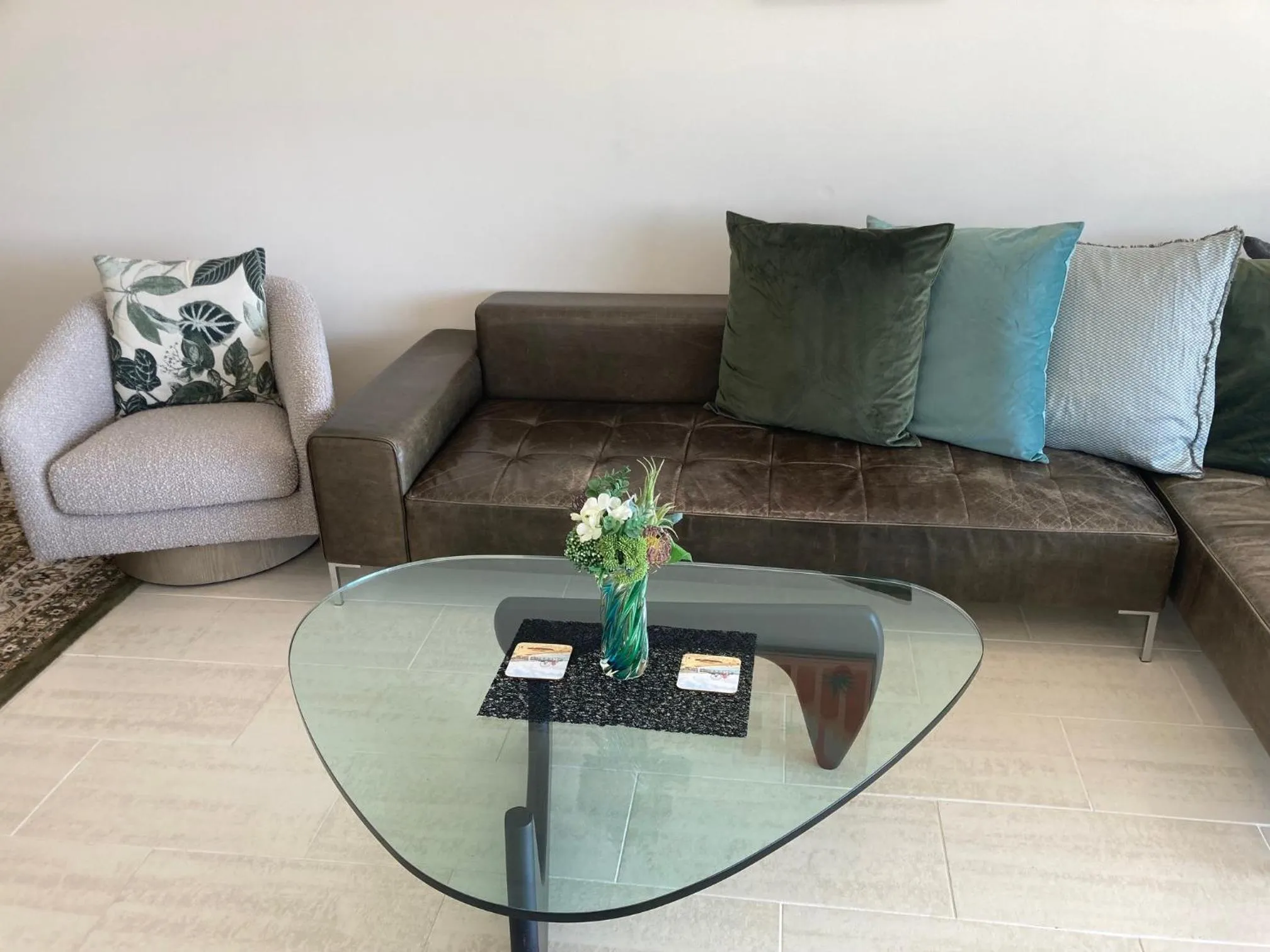 Living room in Waves Maroochy River