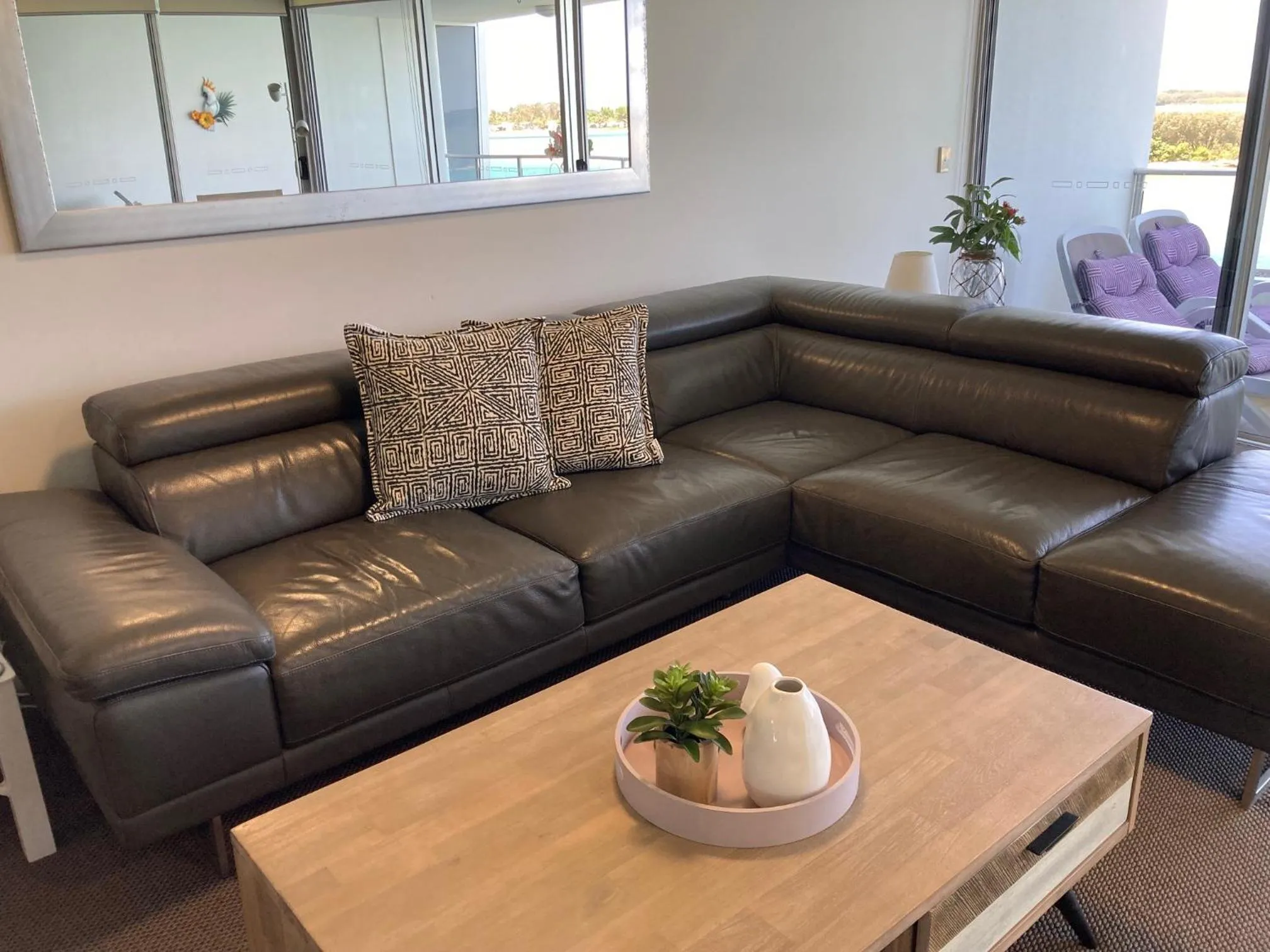 Living room in Waves Maroochy River