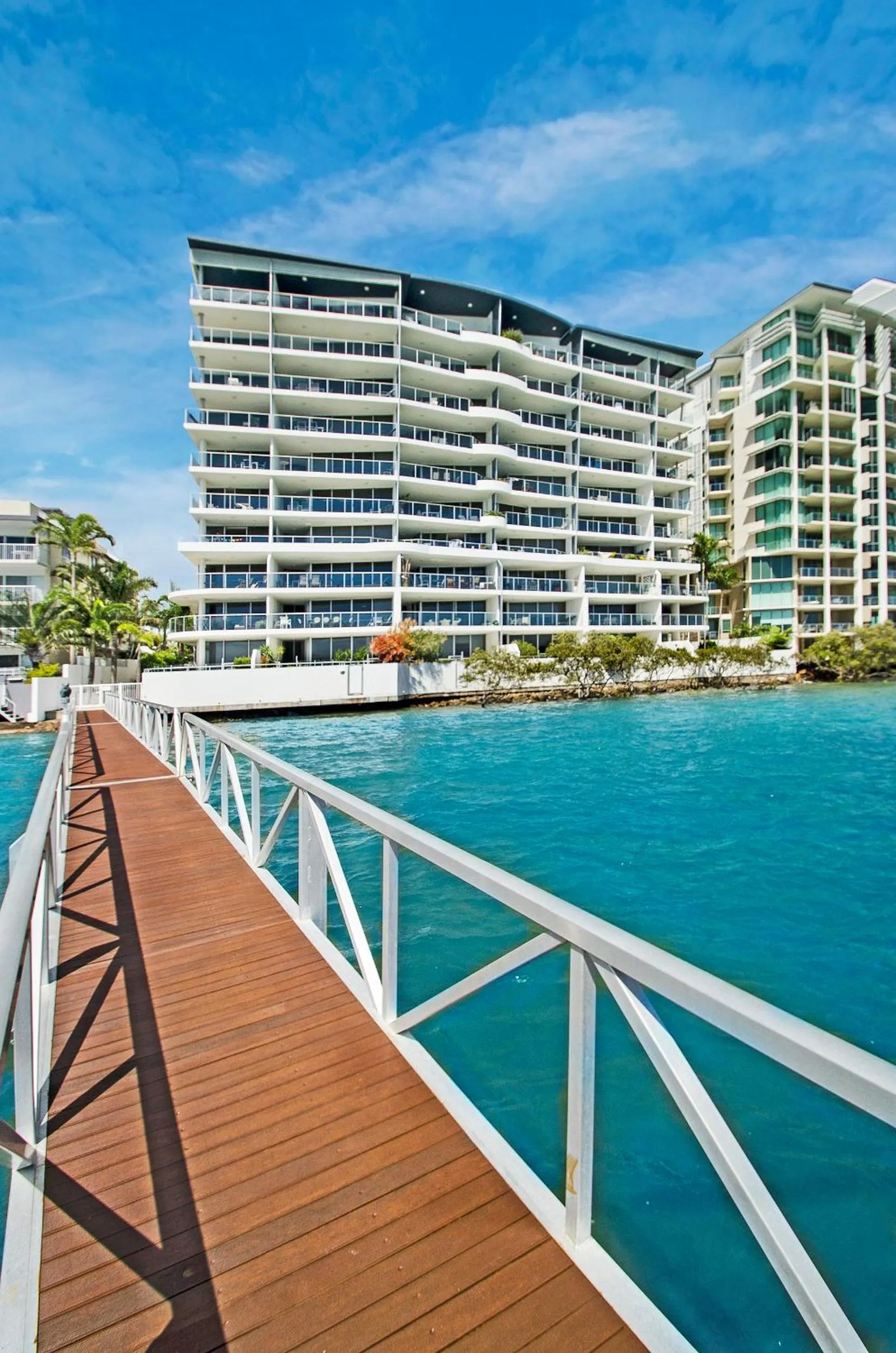 Property building in Waves Maroochy River