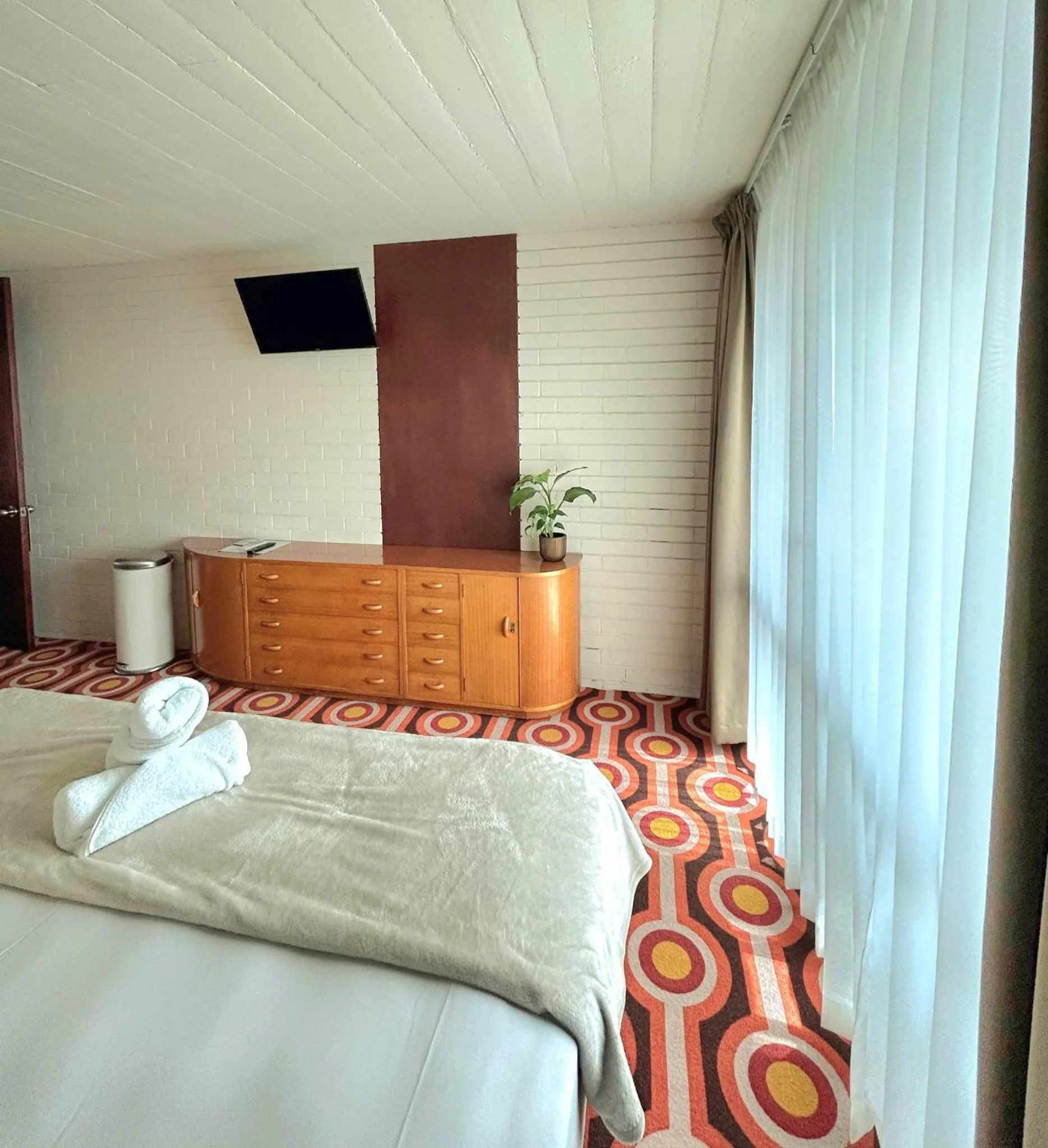 Bed in Indian Ocean Hotel