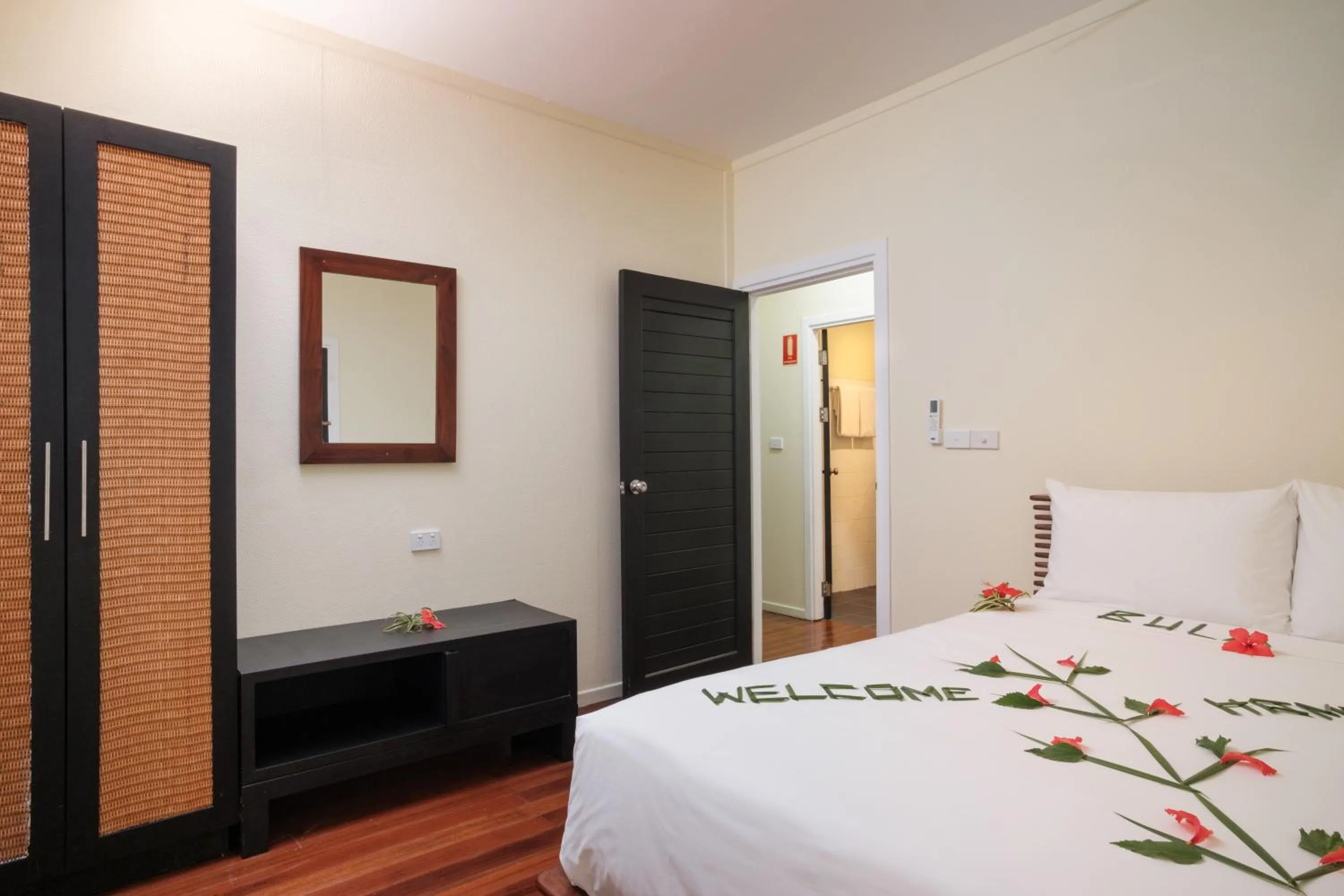 Bed in Yatule Resort & Spa