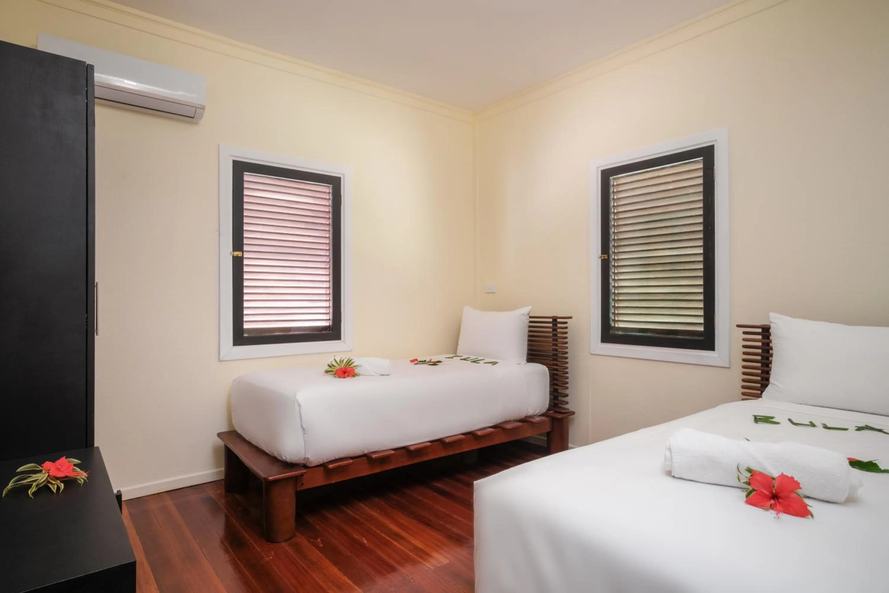 Bed in Yatule Resort & Spa